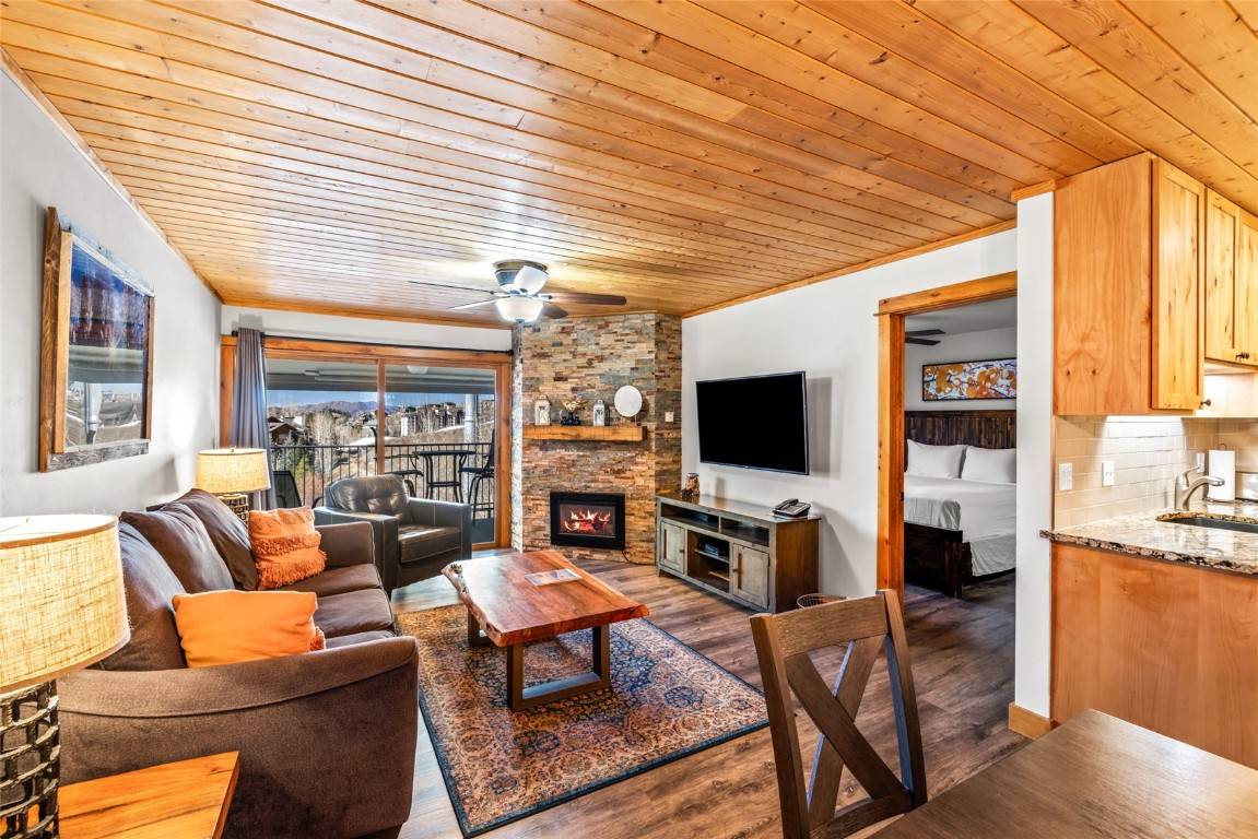 Steamboat  Springs, CO 80487,2350 Ski Trail LN #332