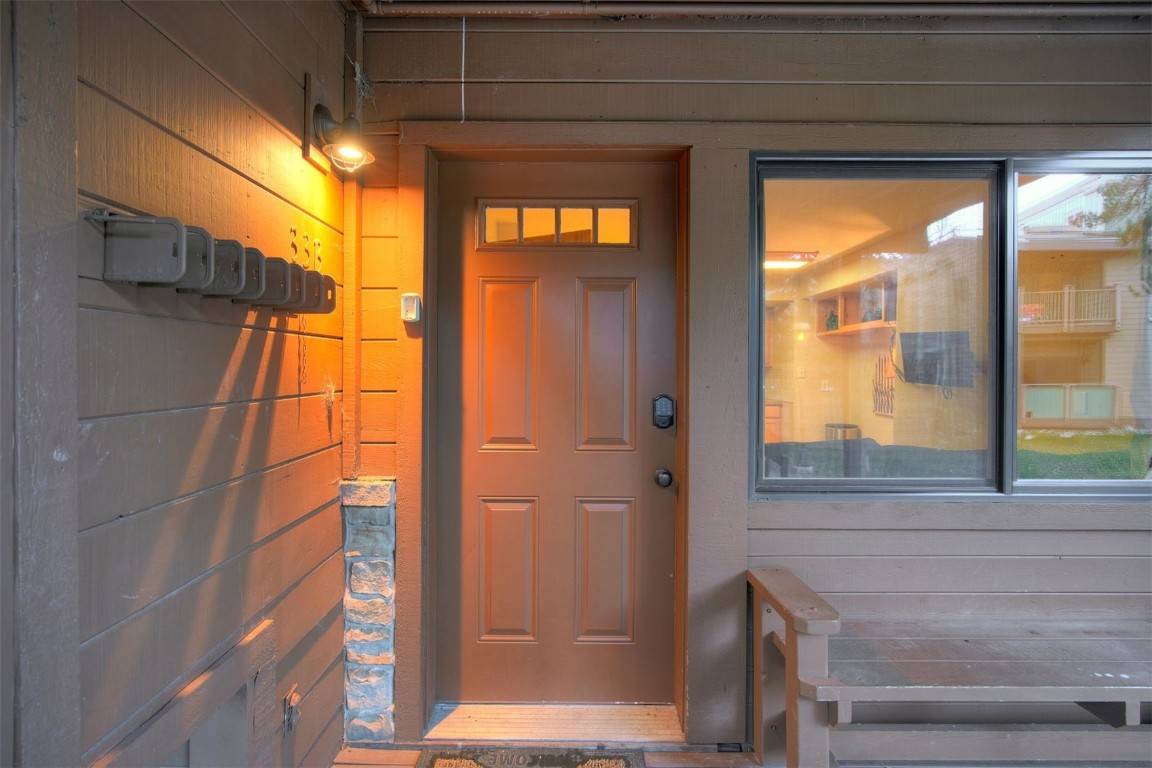 Breckenridge, CO 80424,270 Primrose PATH #33B