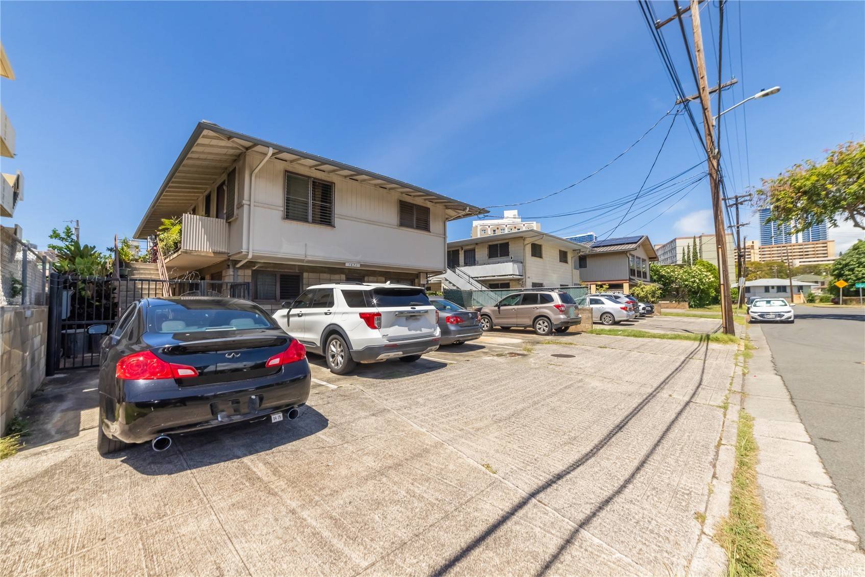 Honolulu, HI 96826,1671 Citron ST