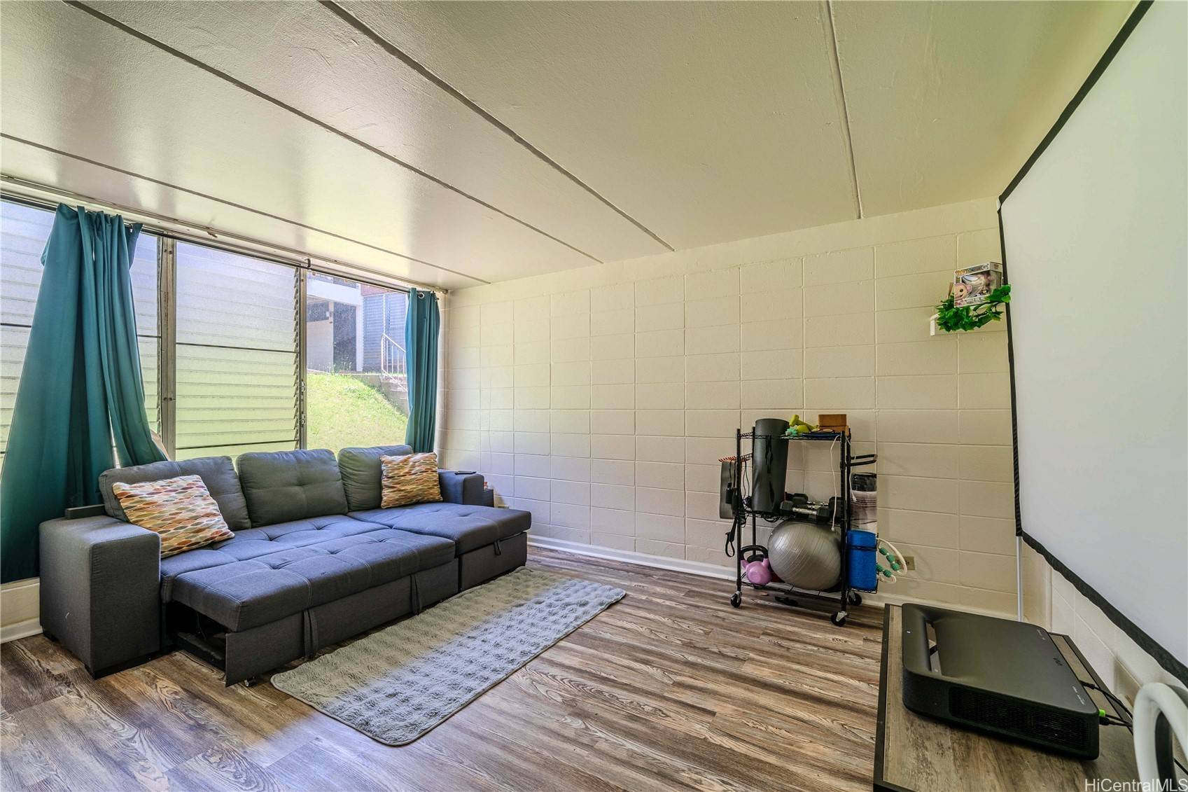 Mililani, HI 96789,95-024 Waihau ST #16A