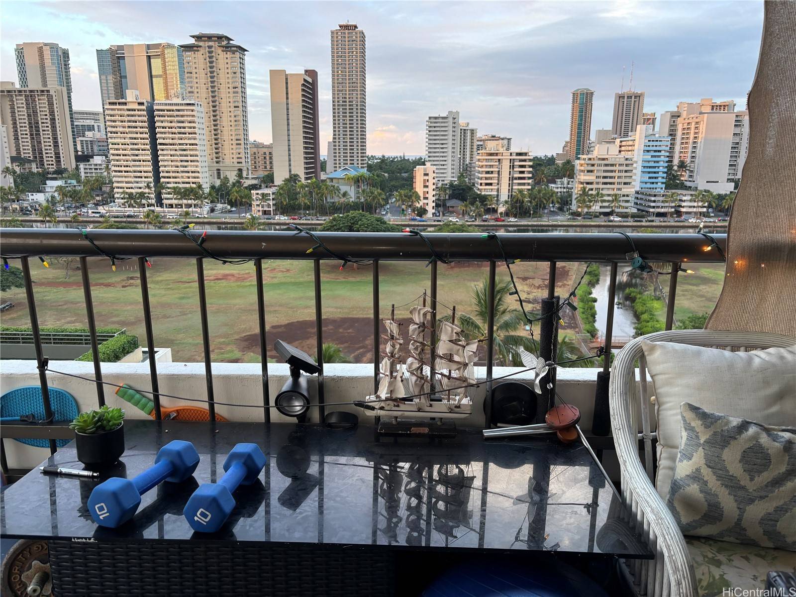 Honolulu, HI 96826,2333 Kapiolani BLVD #1008