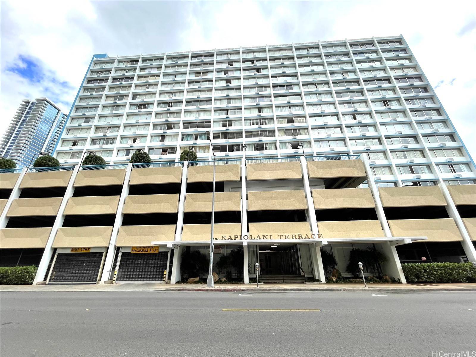 Honolulu, HI 96814,1560 Kanunu ST #1402