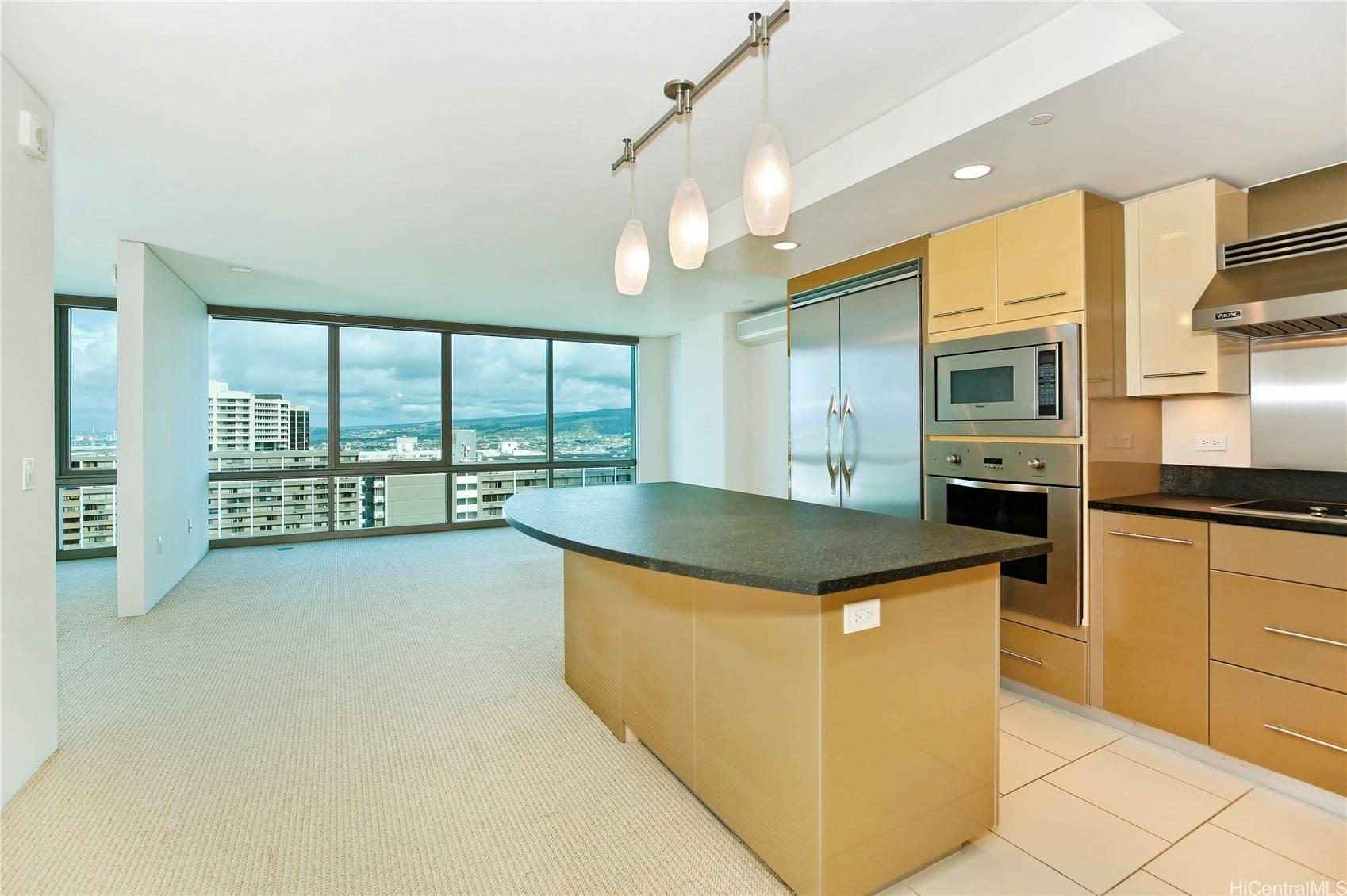 Honolulu, HI 96813,1200 Queen Emma ST #3411