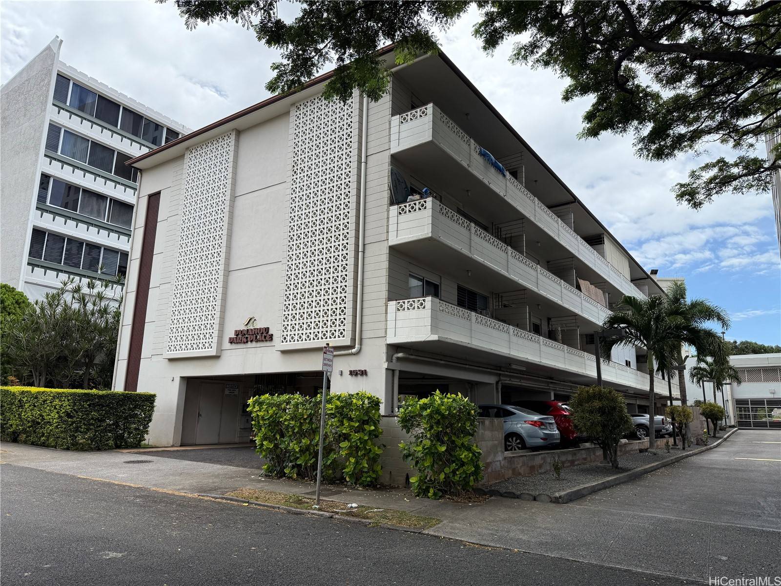 Honolulu, HI 96822,1531 Makiki ST #206