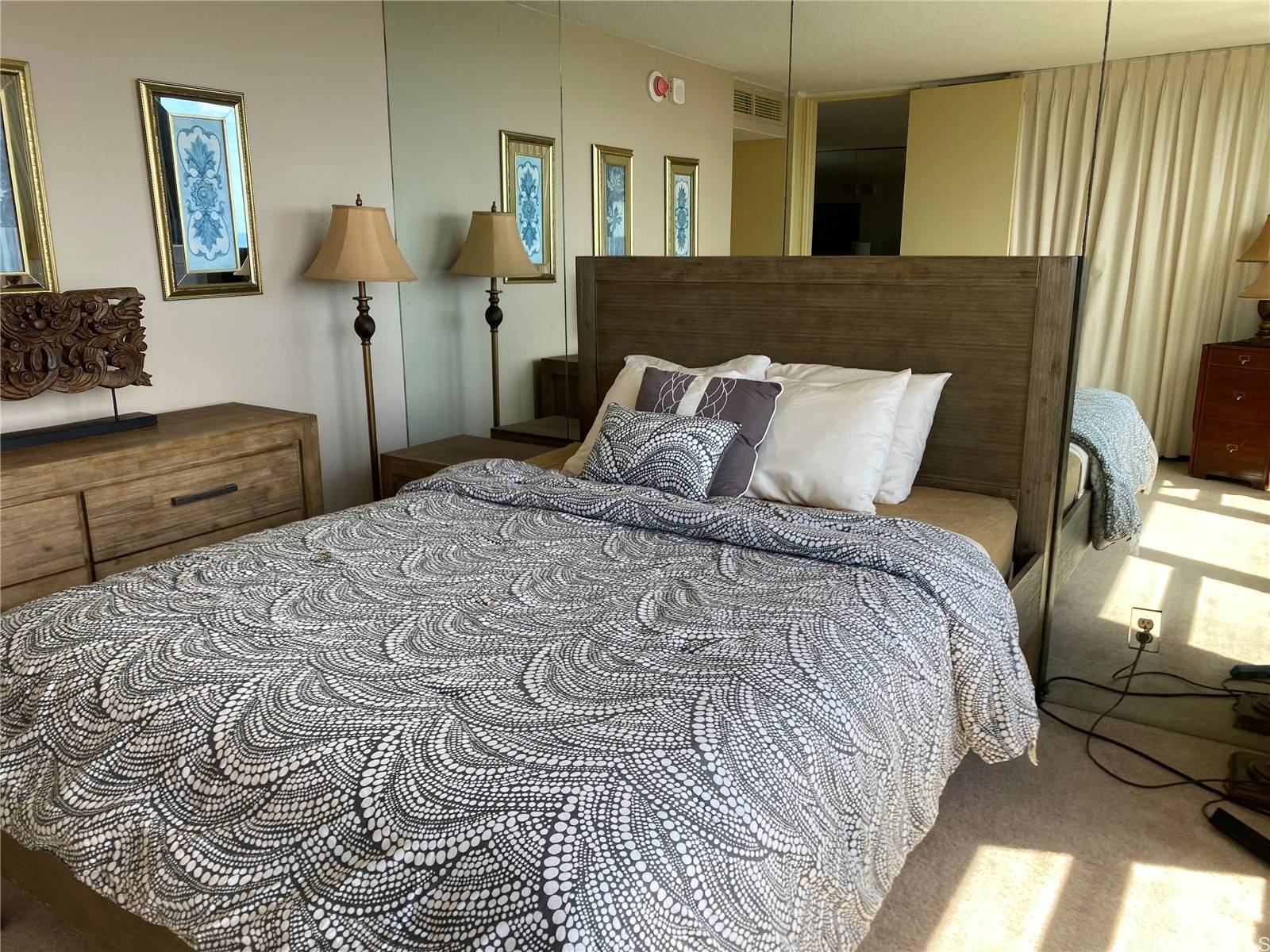 Honolulu, HI 96815,1650 Ala Moana BLVD #1611