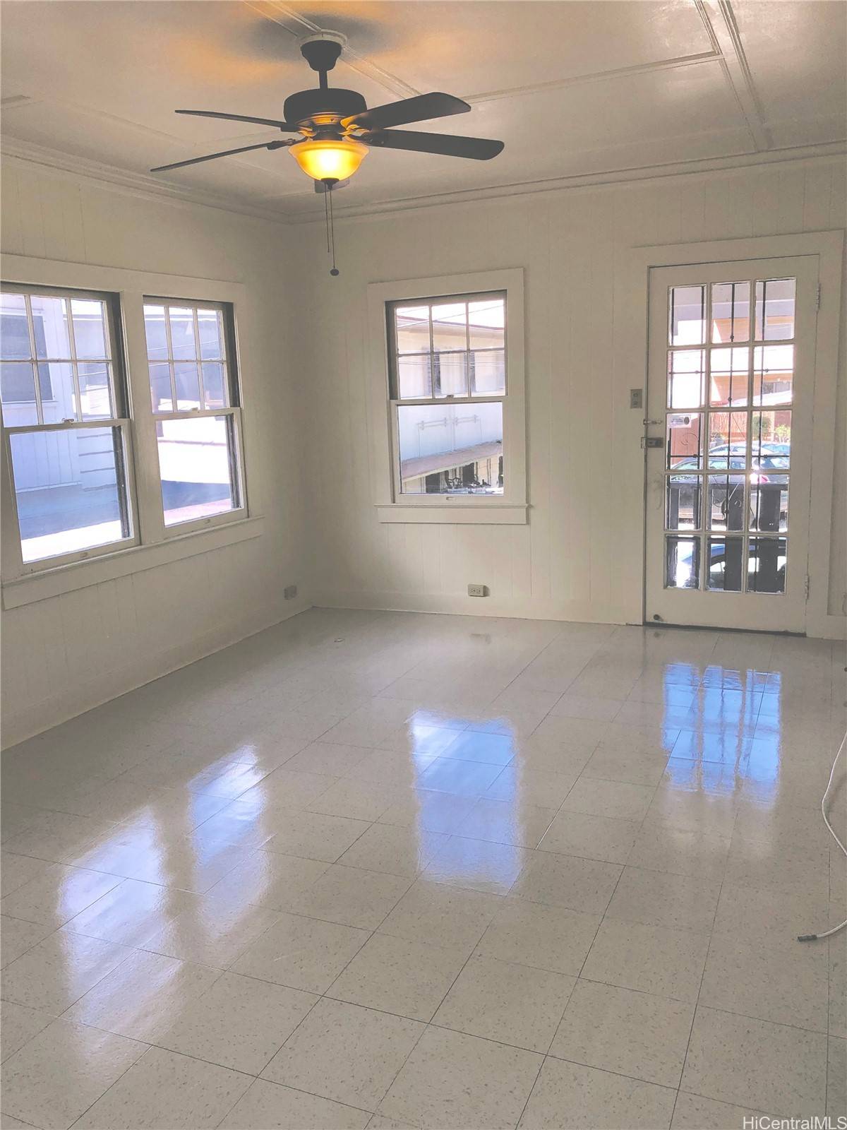 Honolulu, HI 96822,1084 Karratti LN