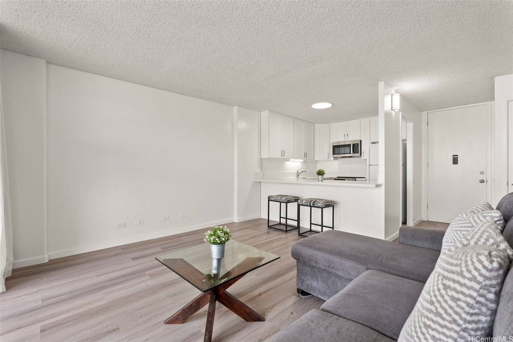 Honolulu, HI 96818,909 Ala Lilikoi ST #310