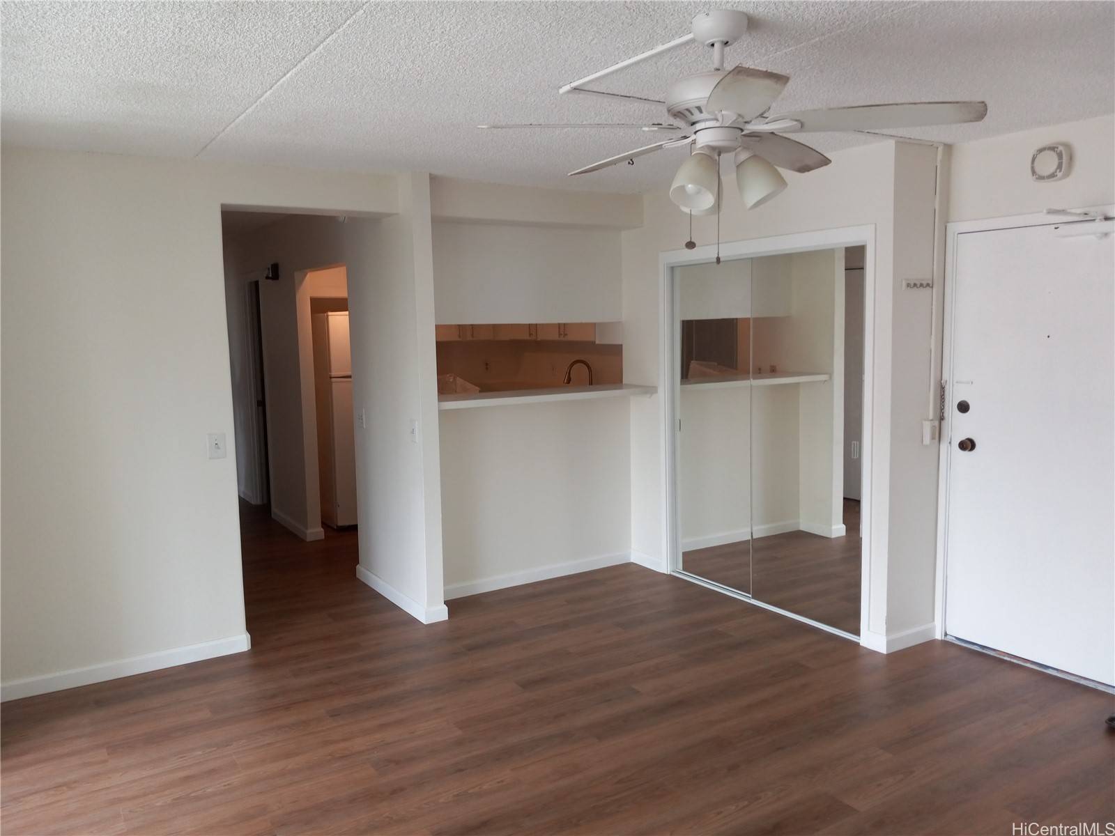 Honolulu, HI 96815,430 Keoniana ST #514