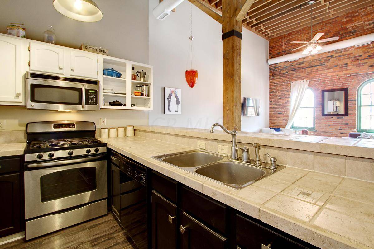 Columbus, OH 43215,51 W Blenkner Street #305