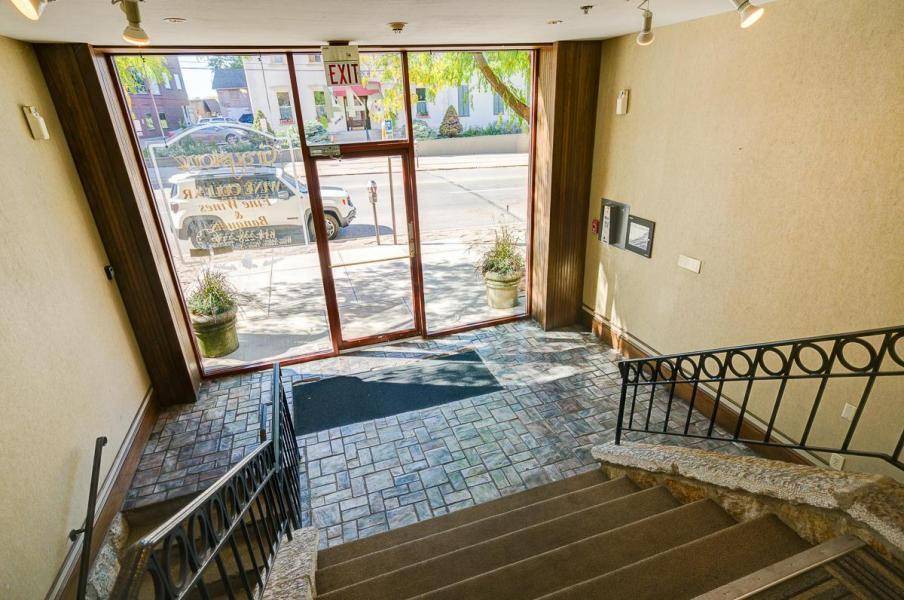 Columbus, OH 43215,544 S Front Street #209