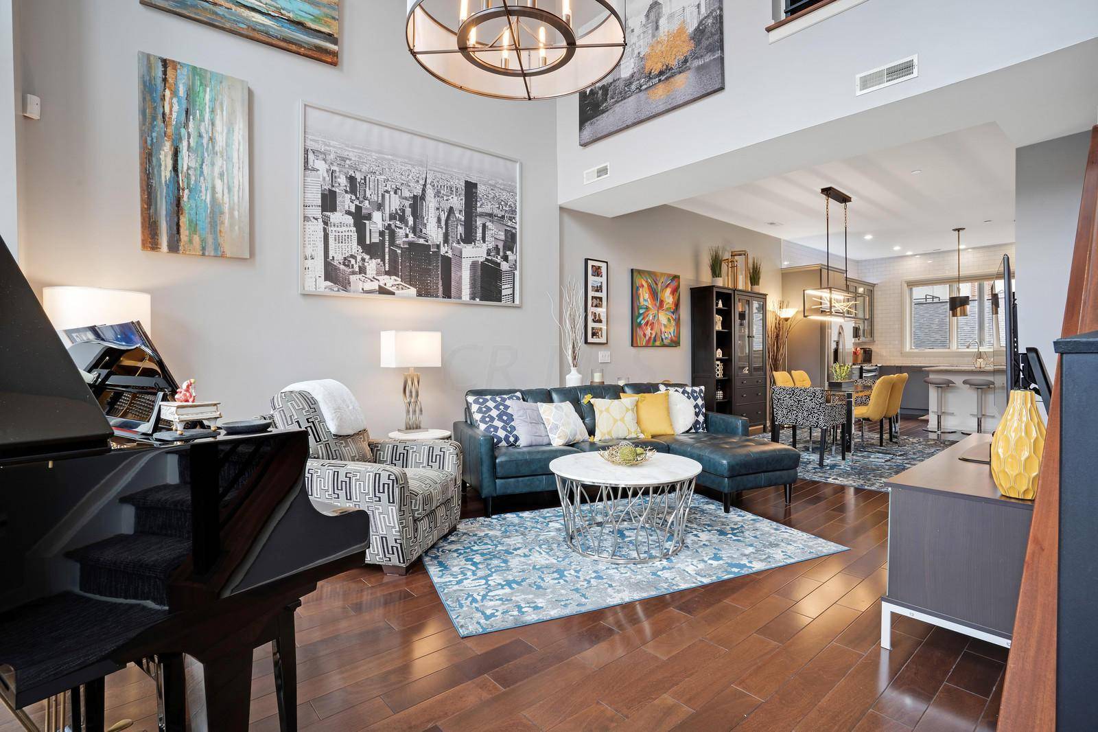 Columbus, OH 43215,81 N 5th Street #TH22