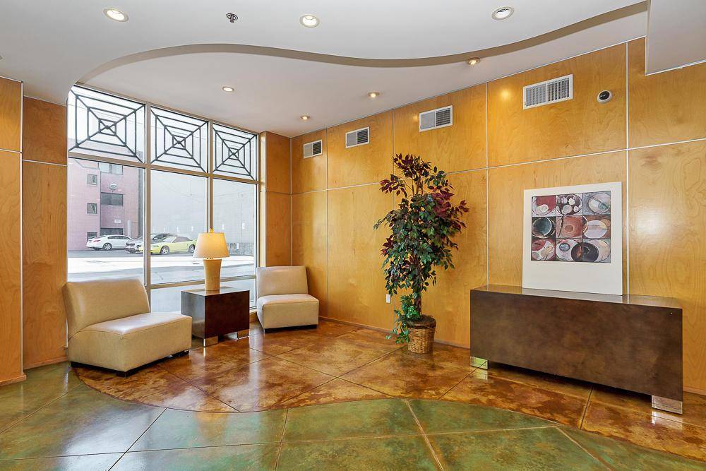 Columbus, OH 43215,196 S Grant Avenue #307