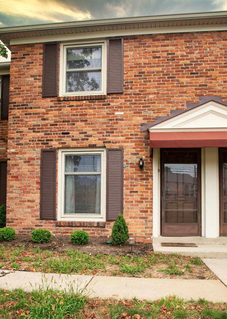 Columbus, OH 43221,996 Chatham Lane #D