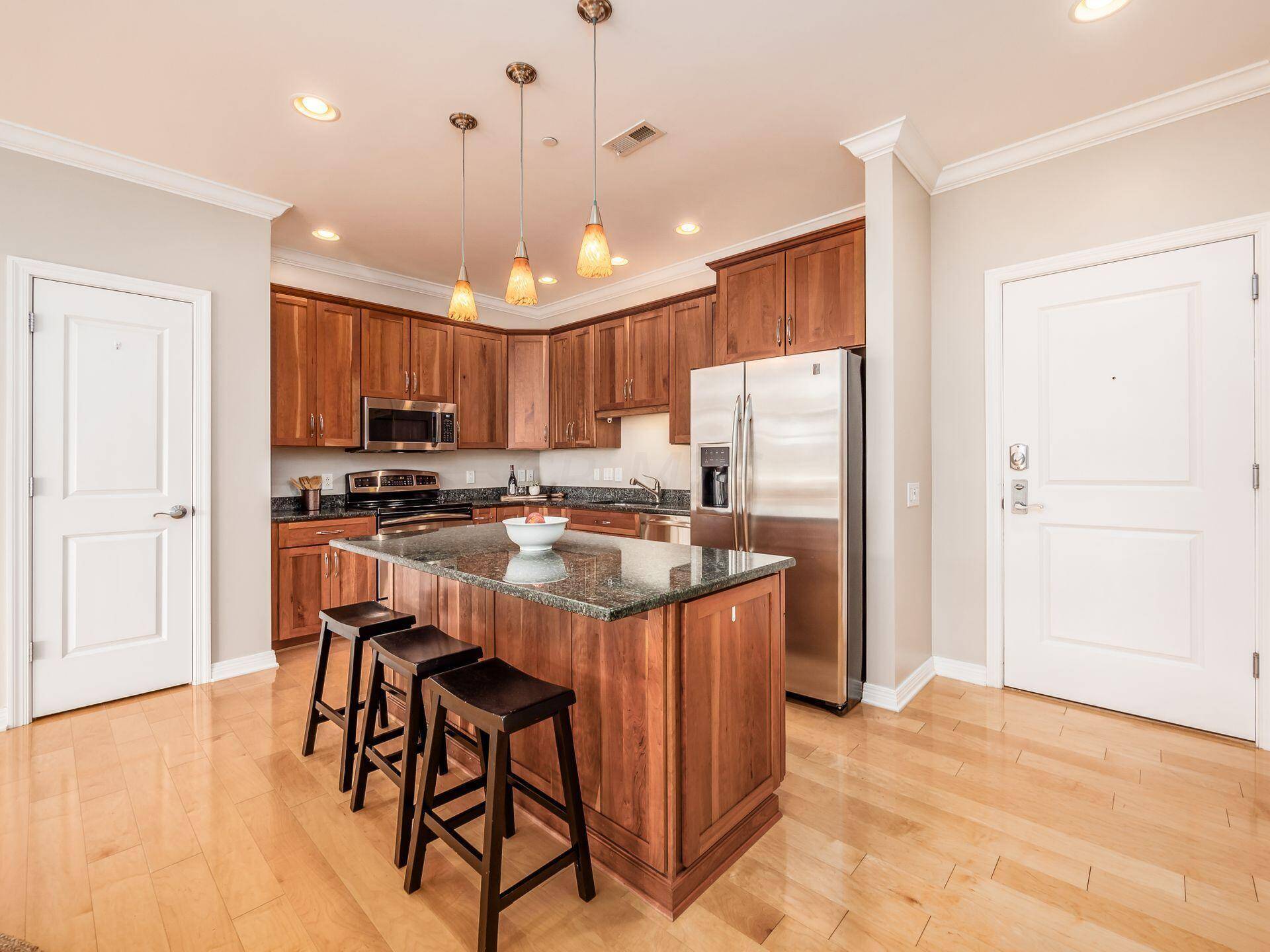 Columbus, OH 43215,250 Daniel Burnham Square #704