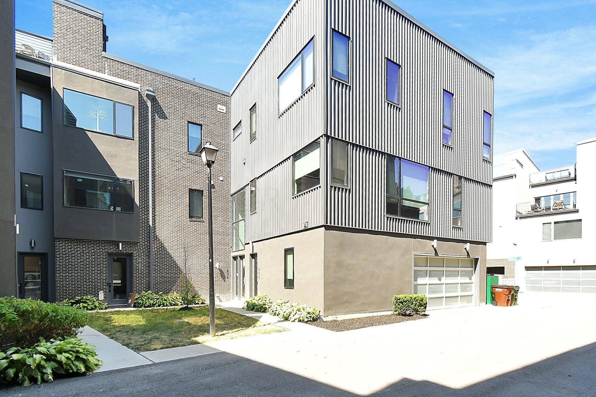 Columbus, OH 43215,806 Senco Lane