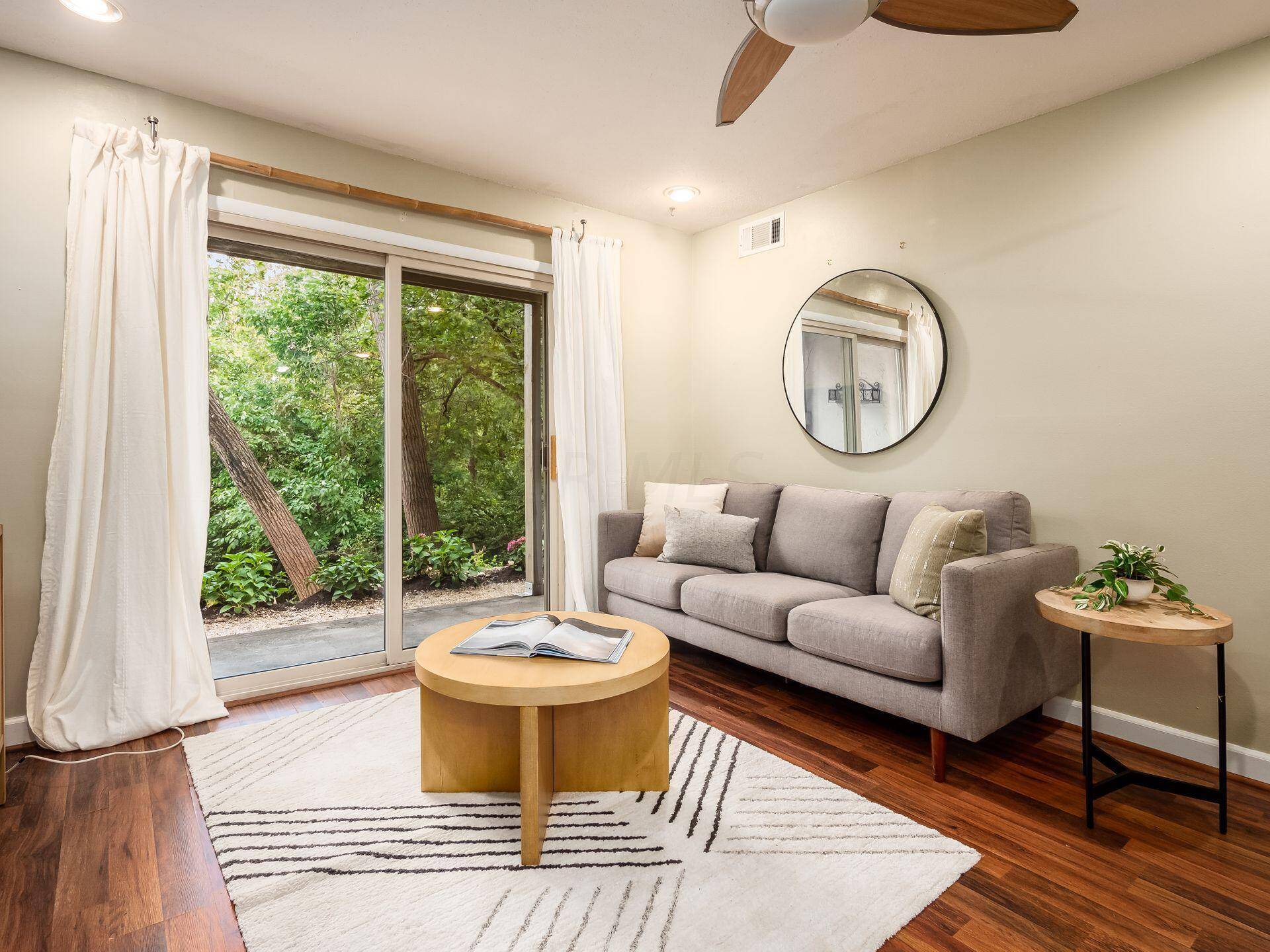 Columbus, OH 43204,1408 Lake Shore Drive #88