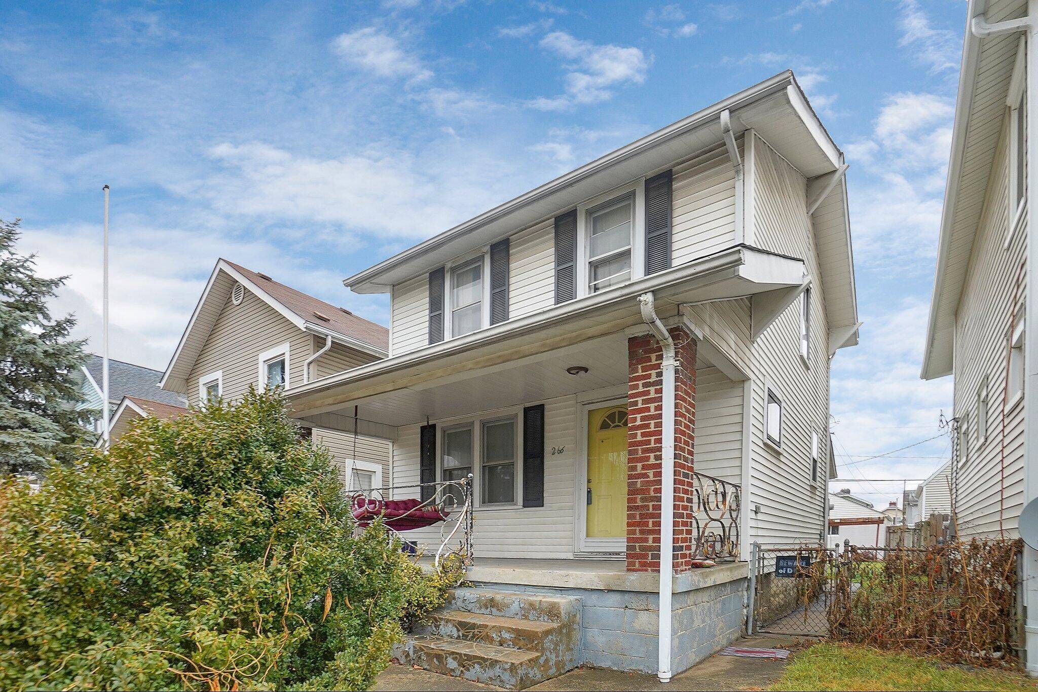 Columbus, OH 43207,266 E Welch Avenue