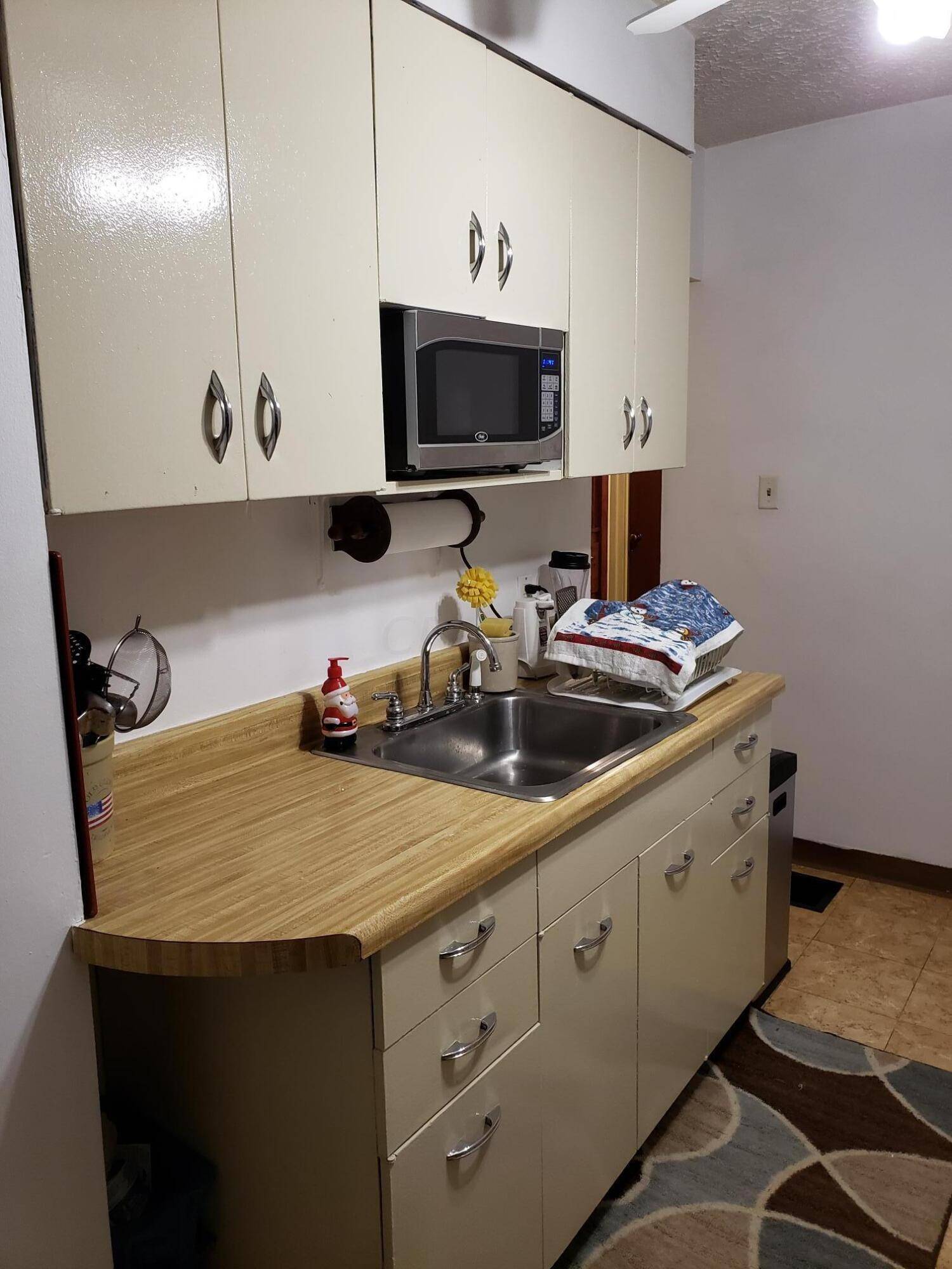 Columbus, OH 43227,847 S Waverly Street