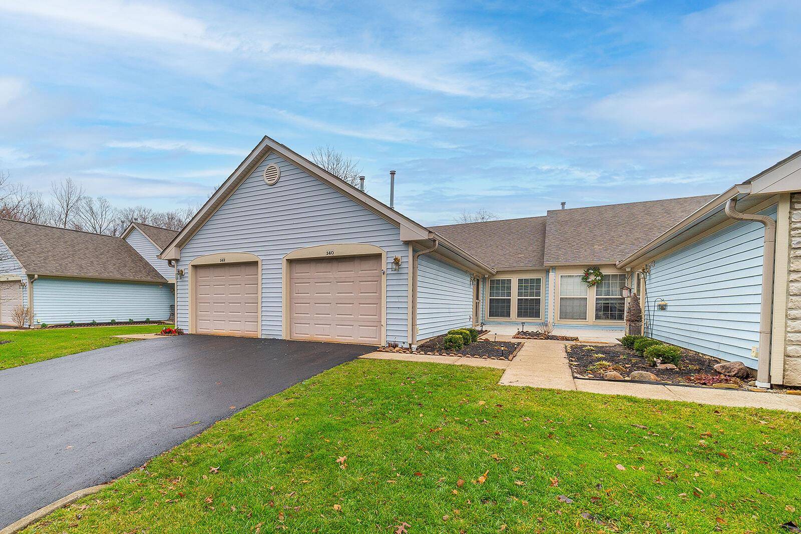 Columbus, OH 43230,140 Oak Creek Place
