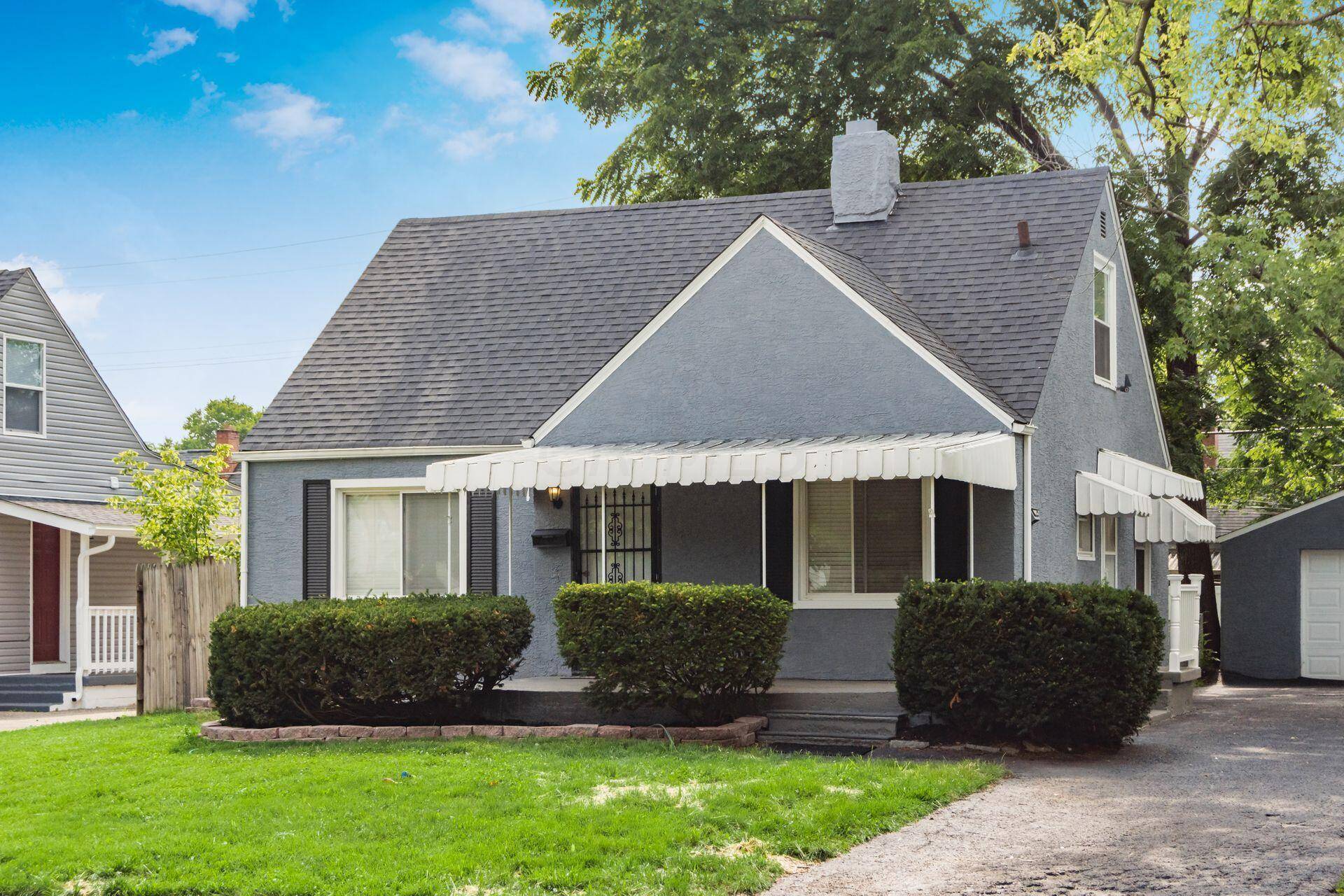 Columbus, OH 43211,2487 Renwood Place