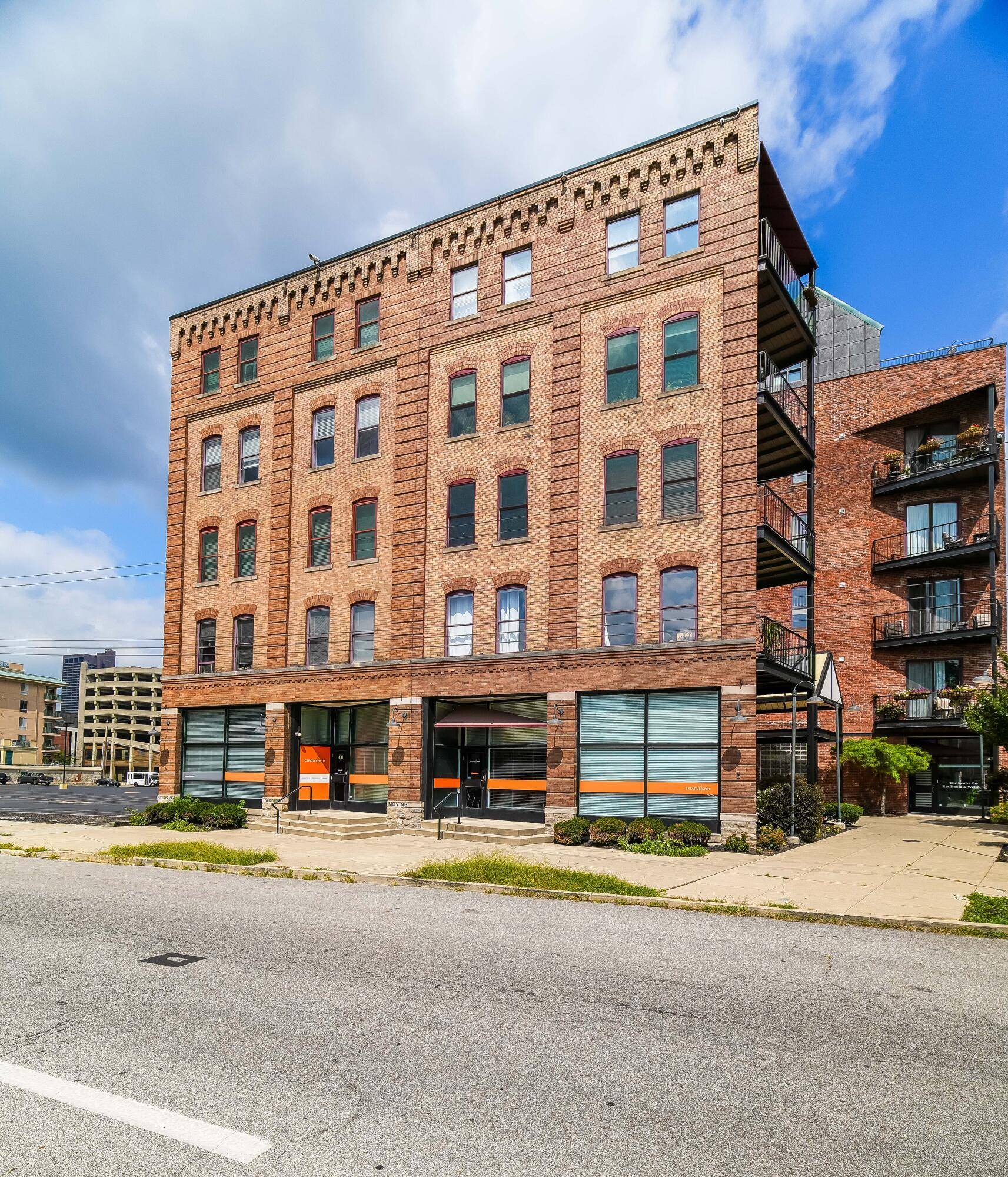 Columbus, OH 43215,432 E Rich Street #2G