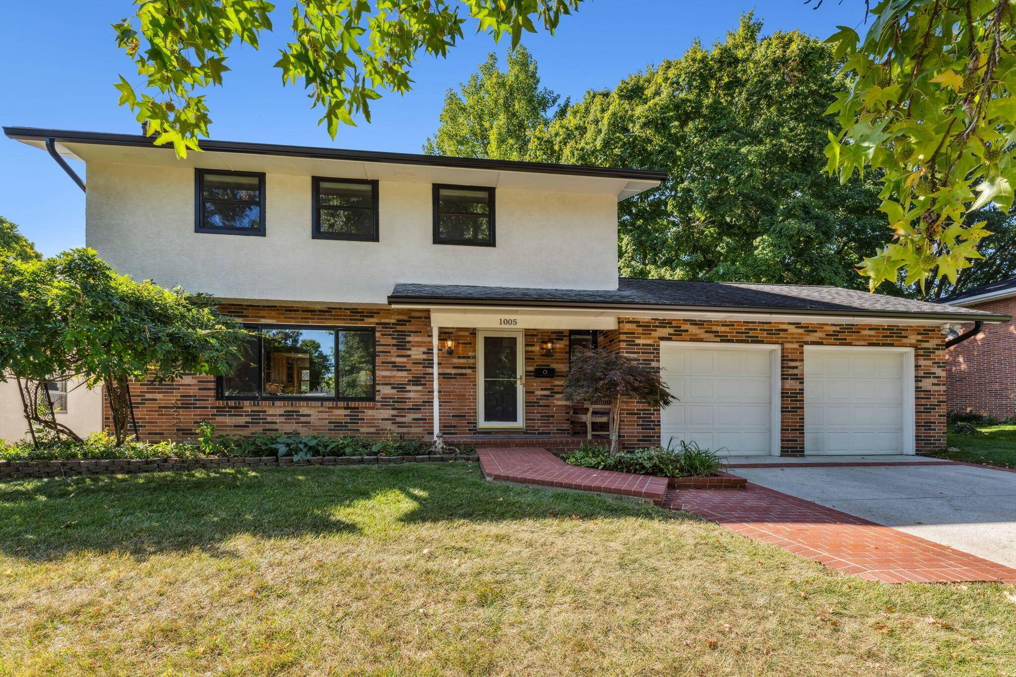 Columbus, OH 43220,1005 Kennington Avenue