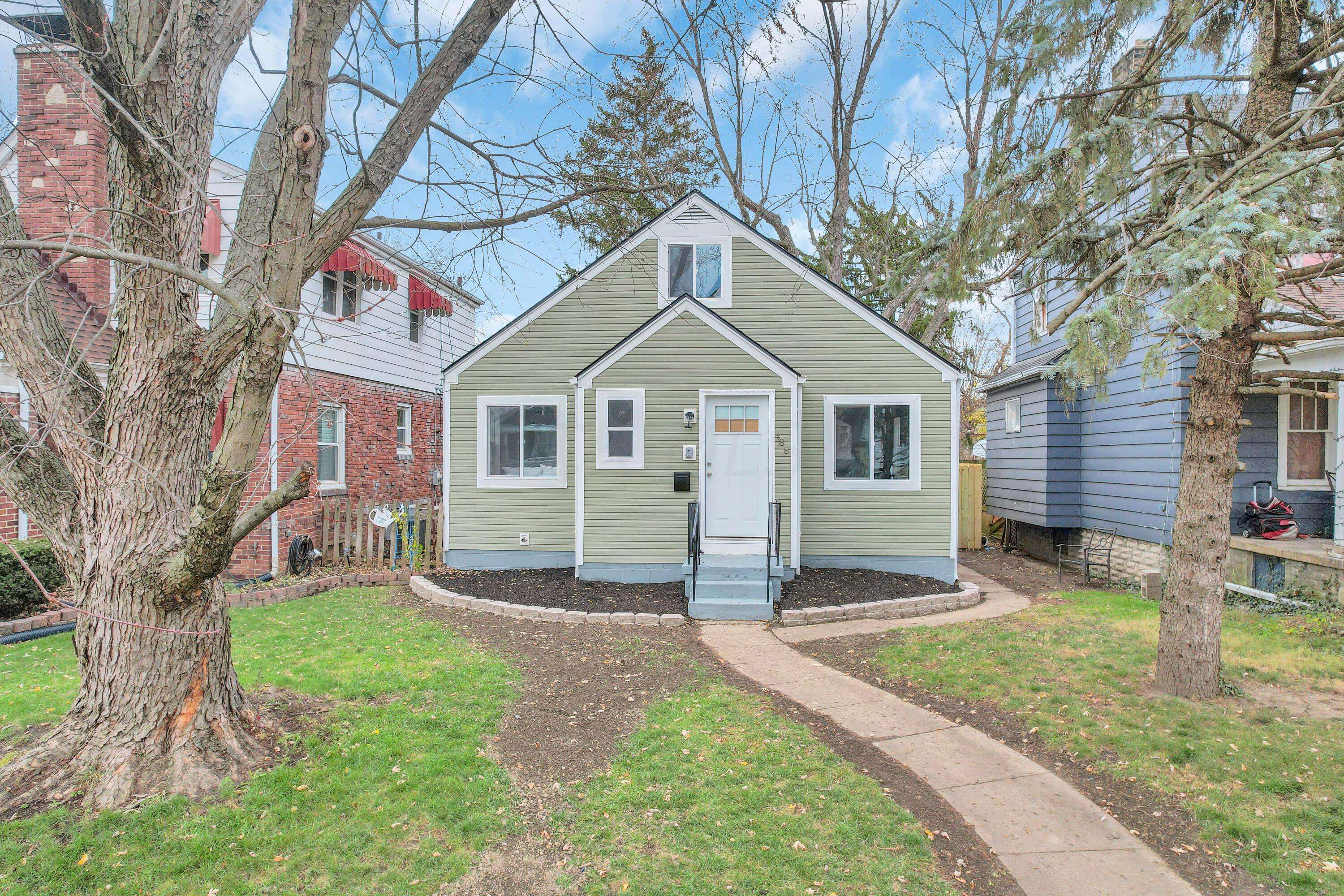 Columbus, OH 43223,488 Larcomb Avenue