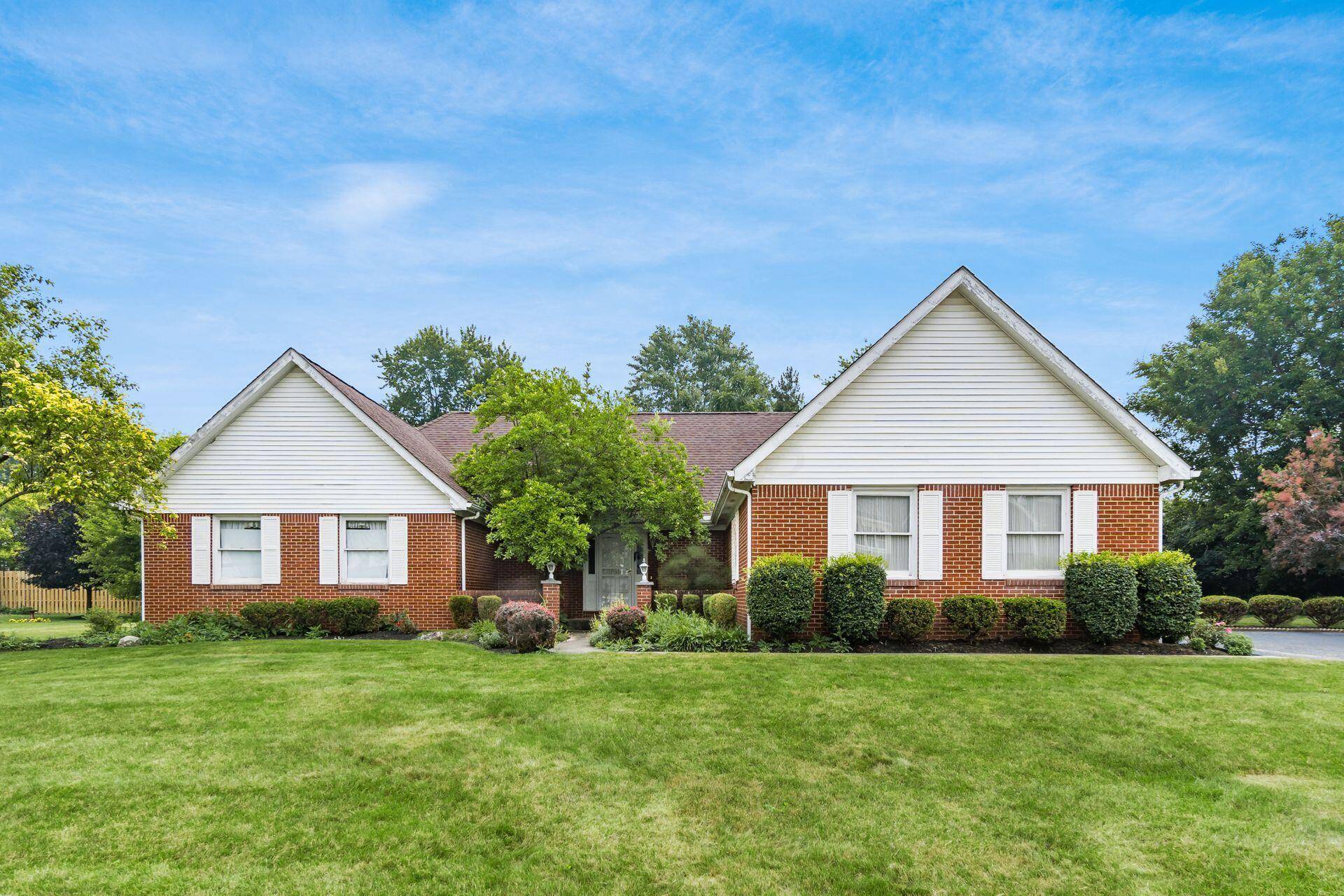 Columbus, OH 43220,5128 Chevy Chase Court