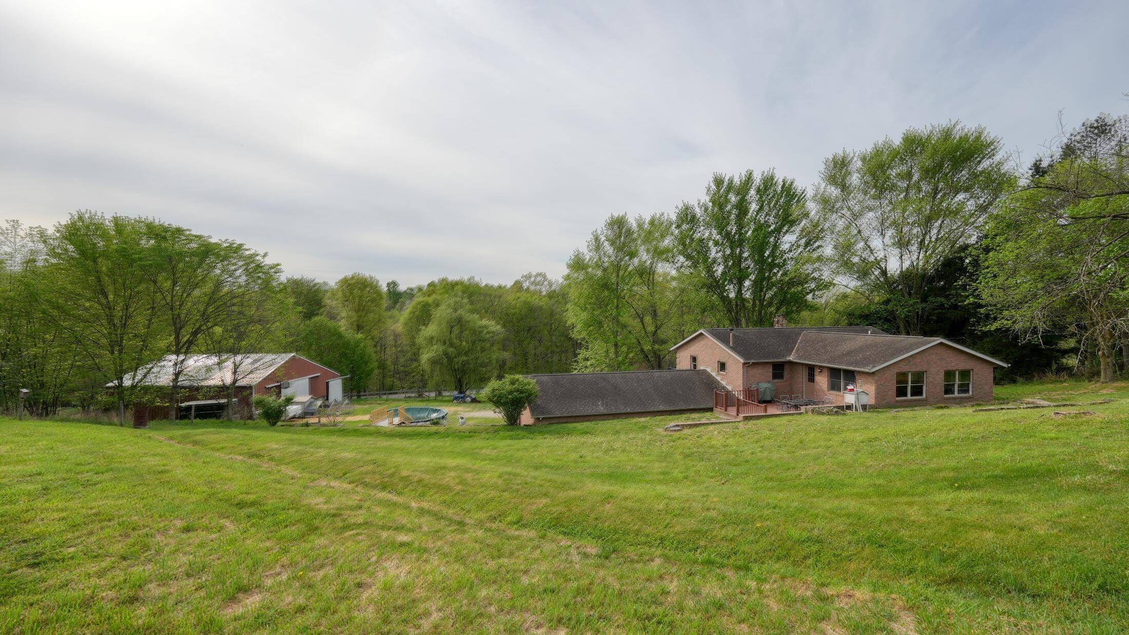 Kimbolton, OH 43749,18847 Sugartree Road