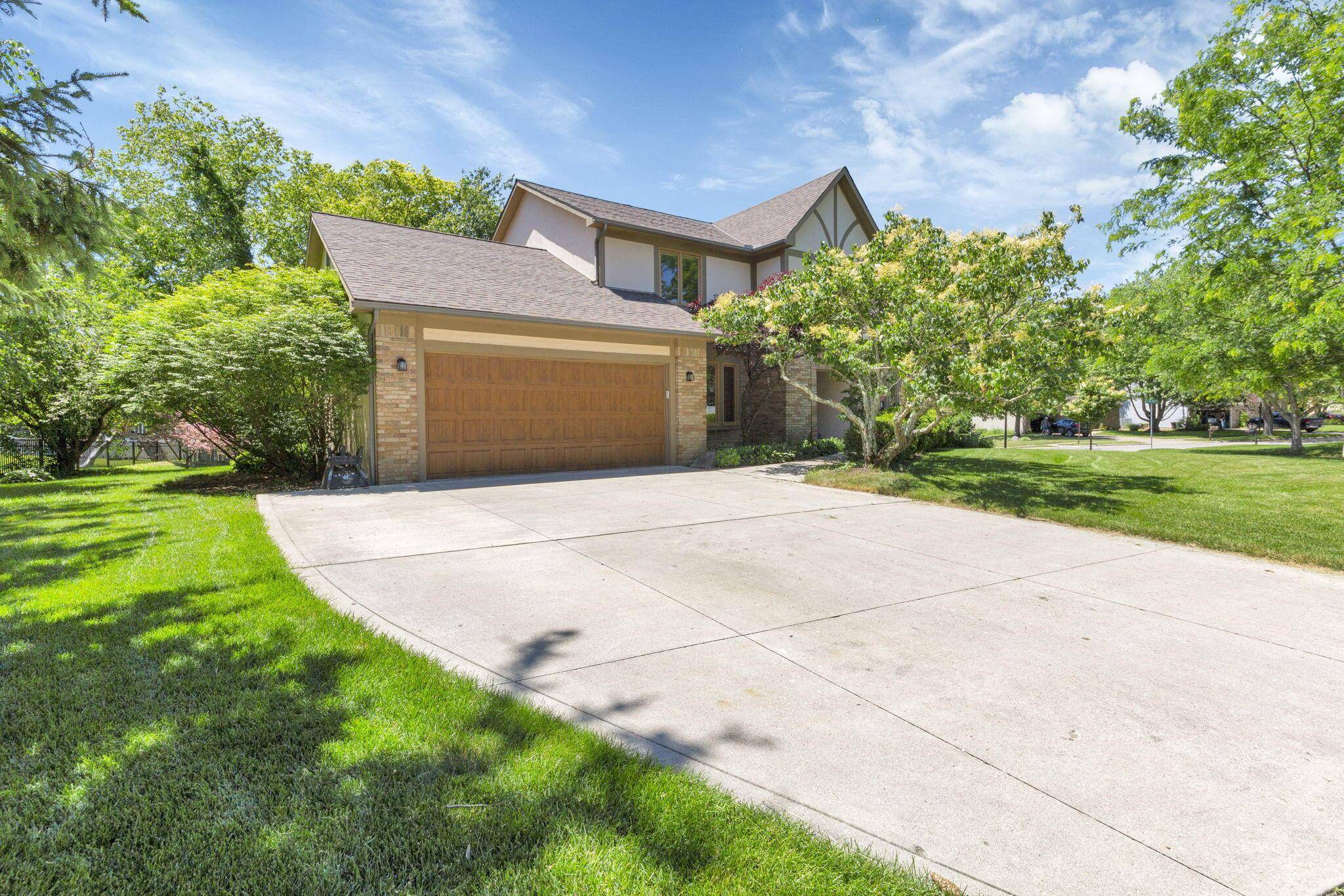 Westerville, OH 43081,631 Hickory View Court