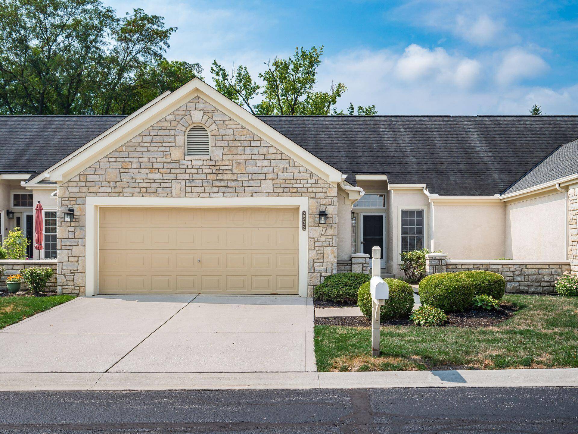 Grove City, OH 43123,2533 Vi-Lilly Circle