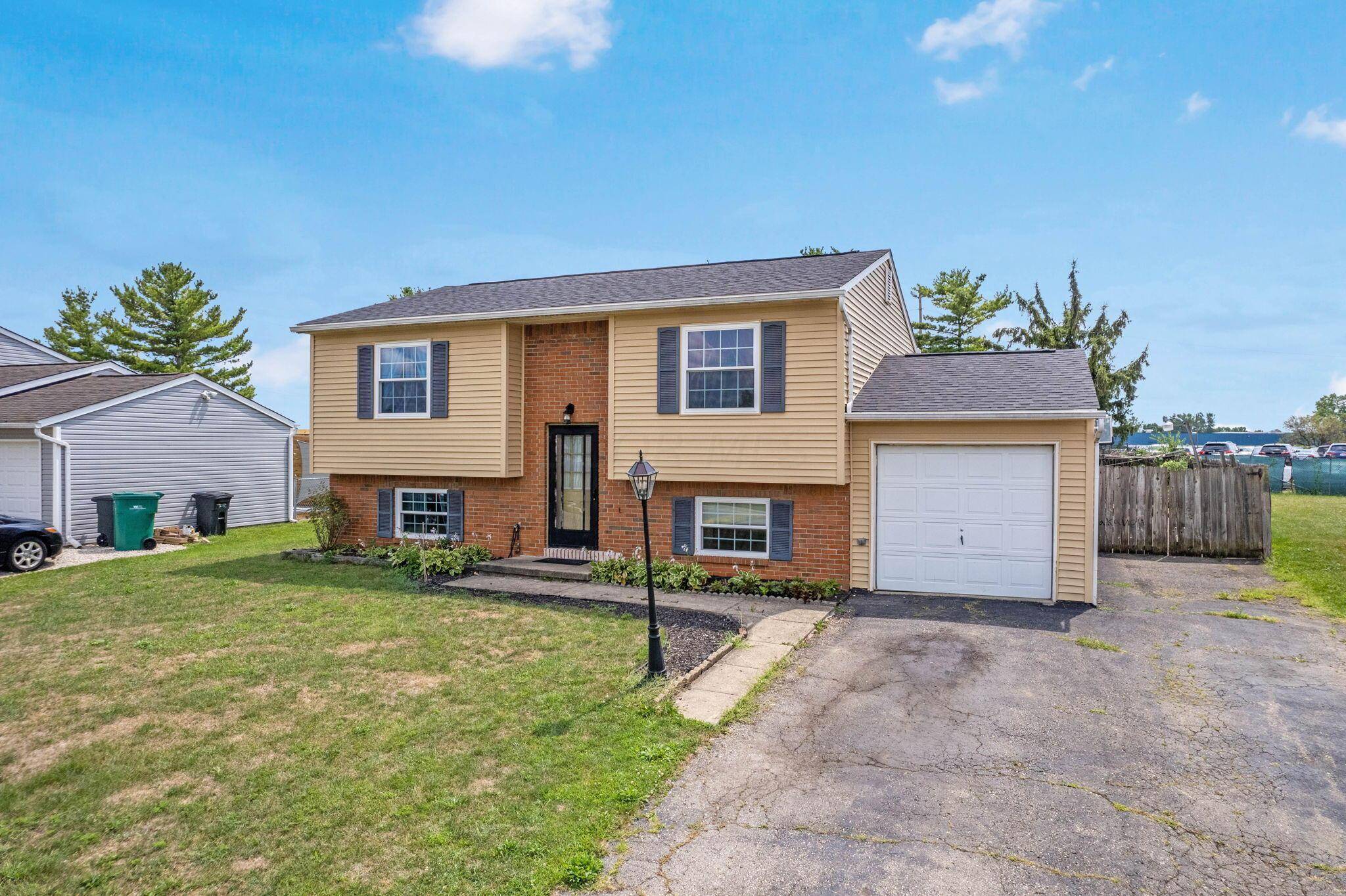 Obetz, OH 43207,2107 Bridlewood Boulevard