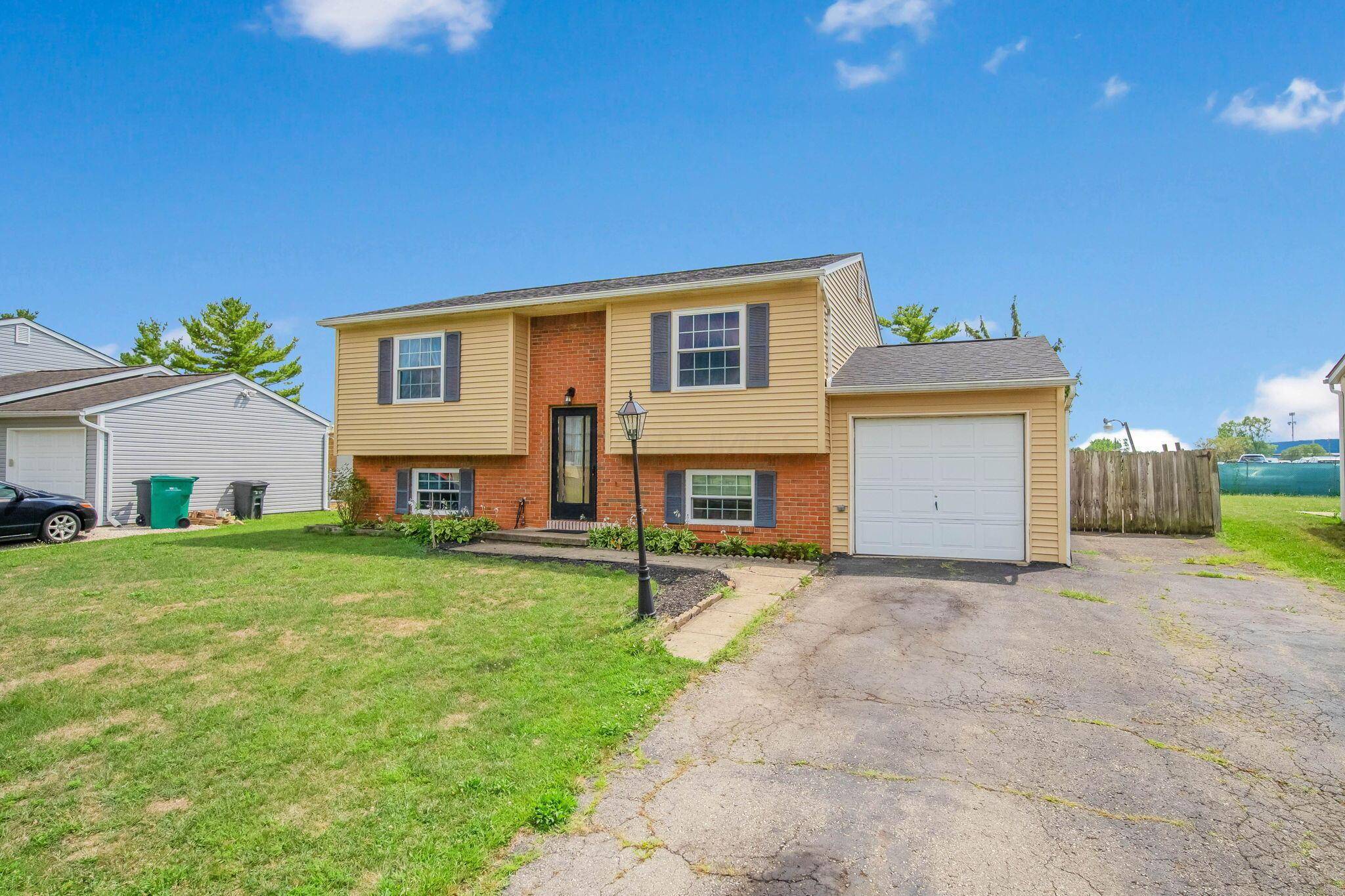 Obetz, OH 43207,2107 Bridlewood Boulevard