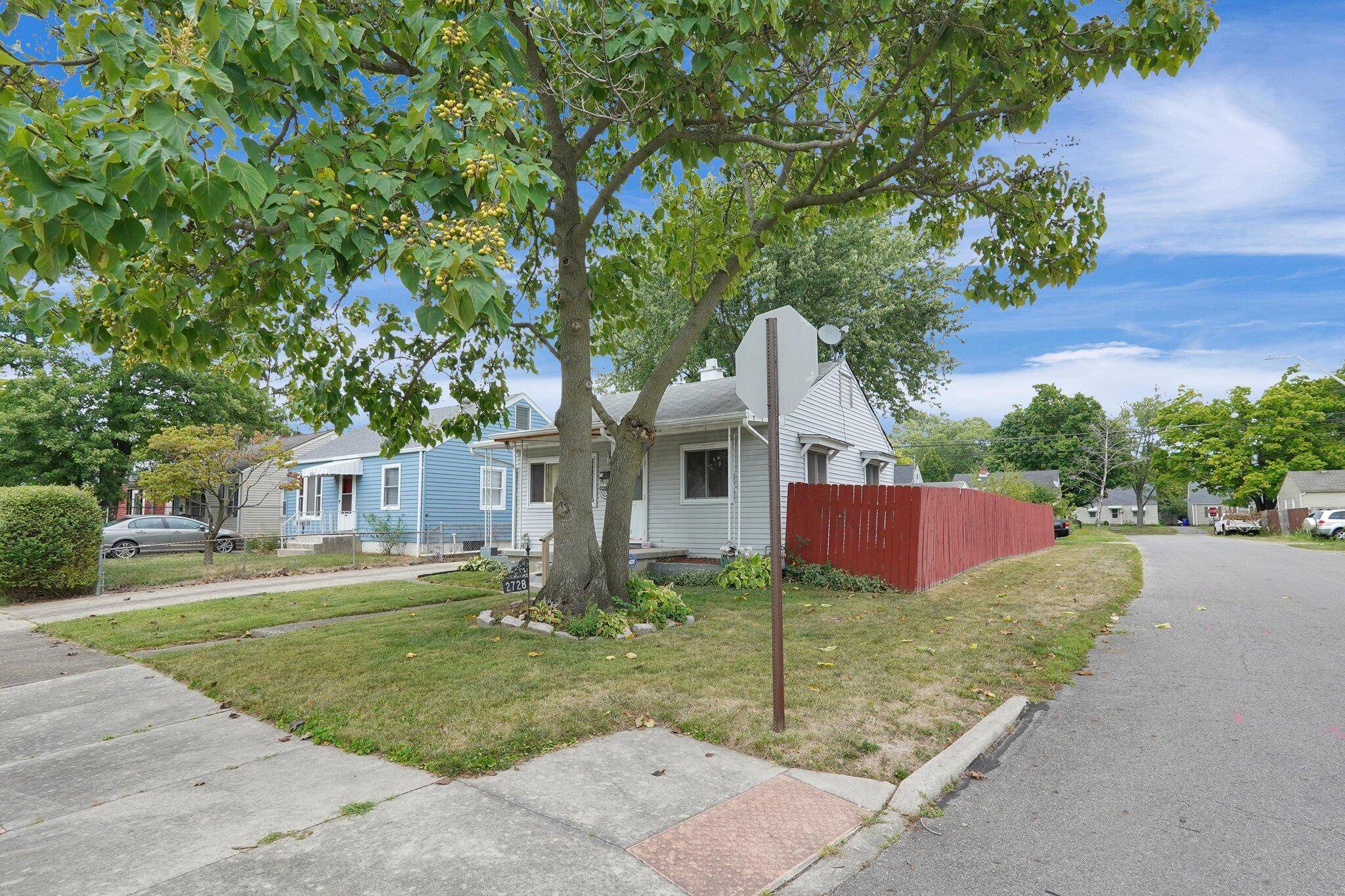 Columbus, OH 43211,2728 Hiawatha Street