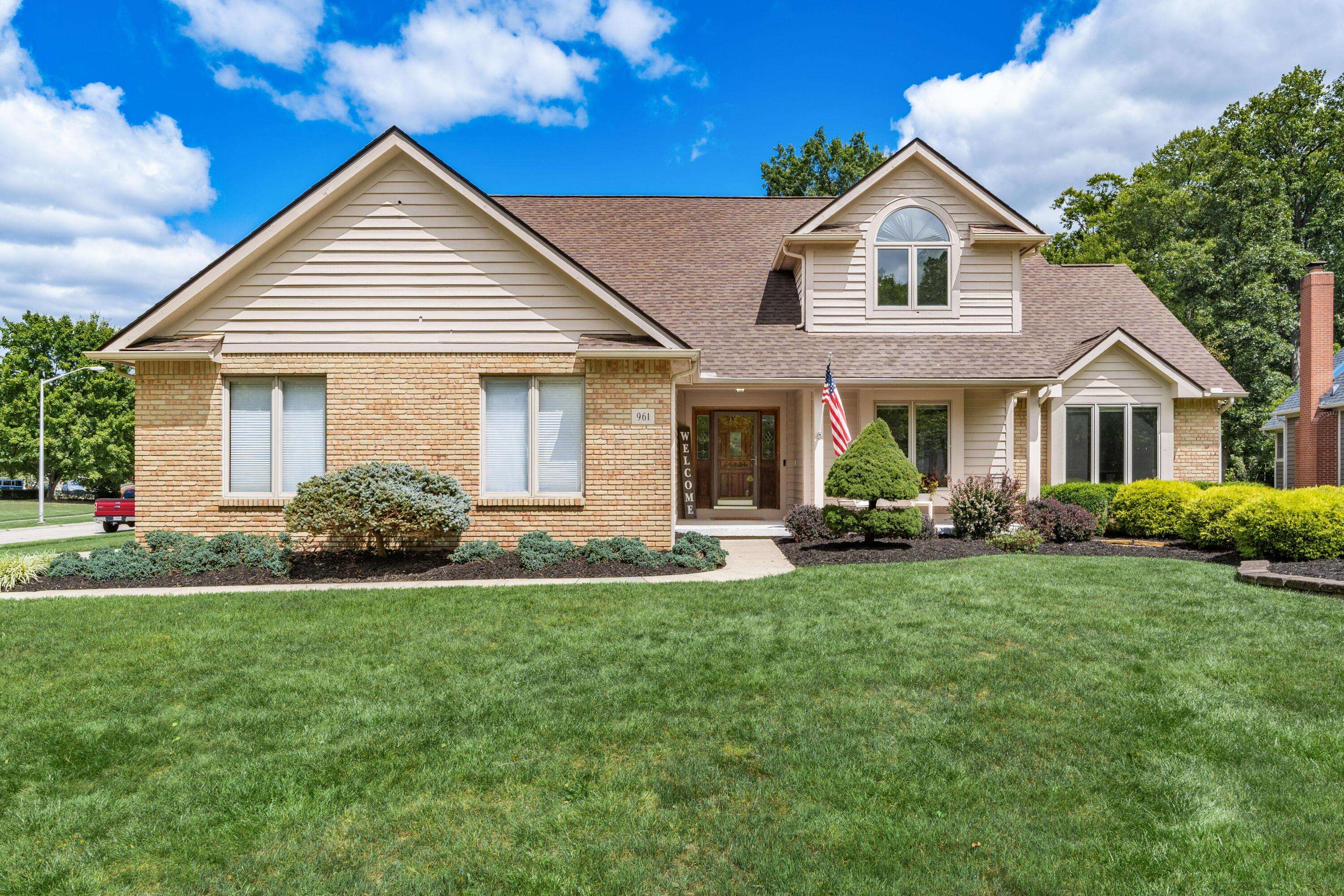 Gahanna, OH 43230,961 Avir Court