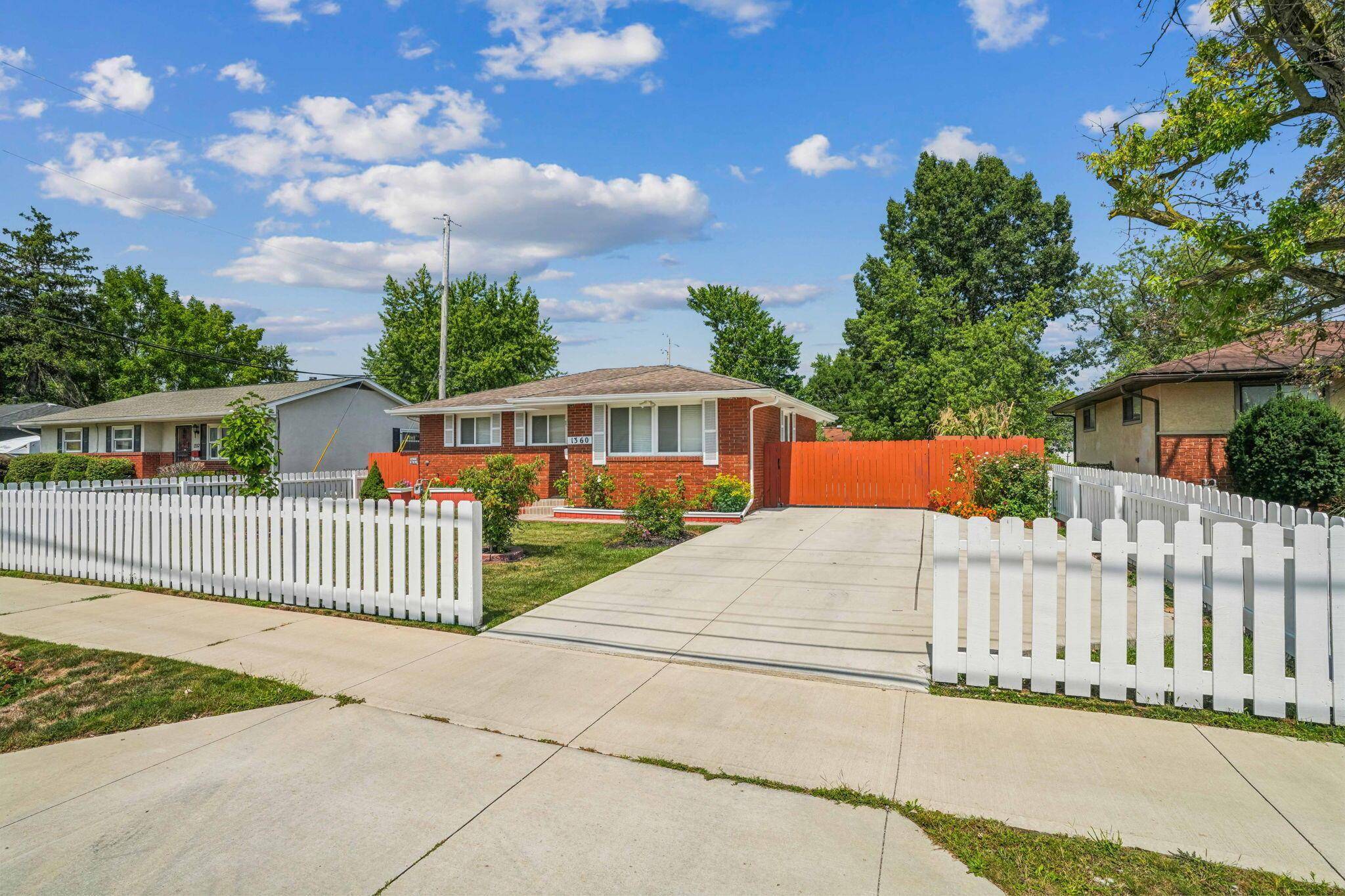 Columbus, OH 43207,1360 Smith Road