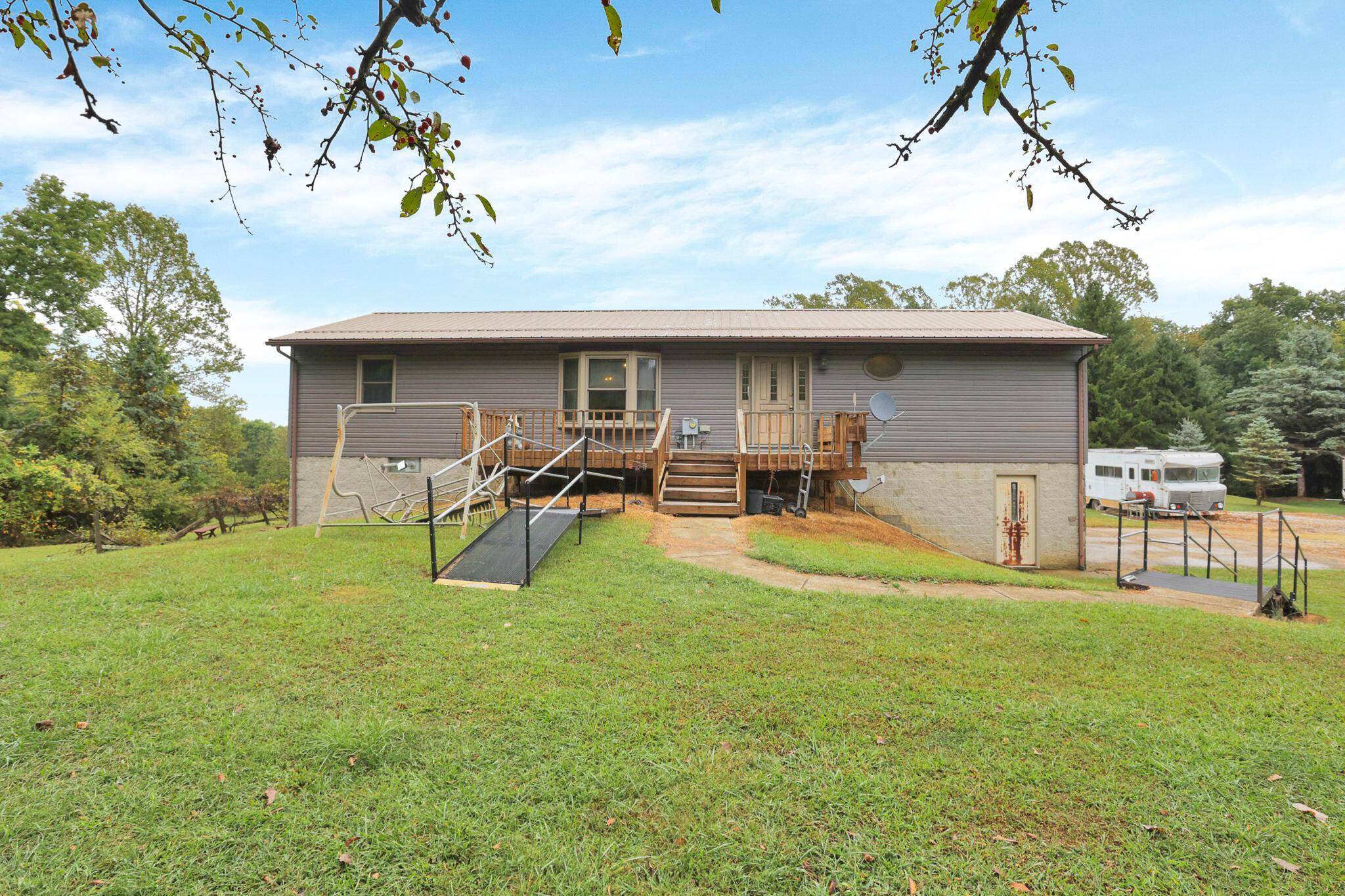 Amanda, OH 43102,12148 Middlefork Road