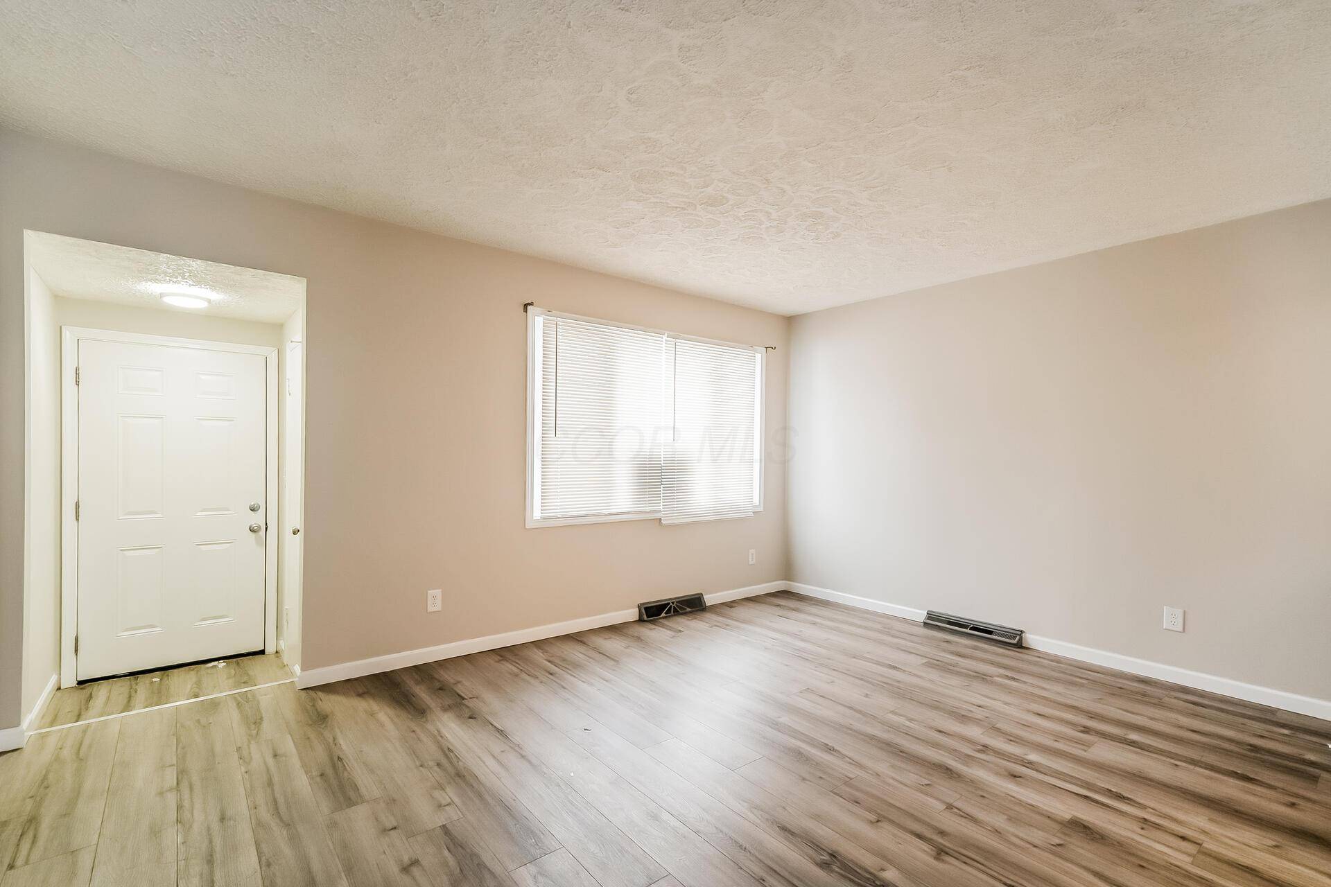 Columbus, OH 43207,990 Reeb Avenue
