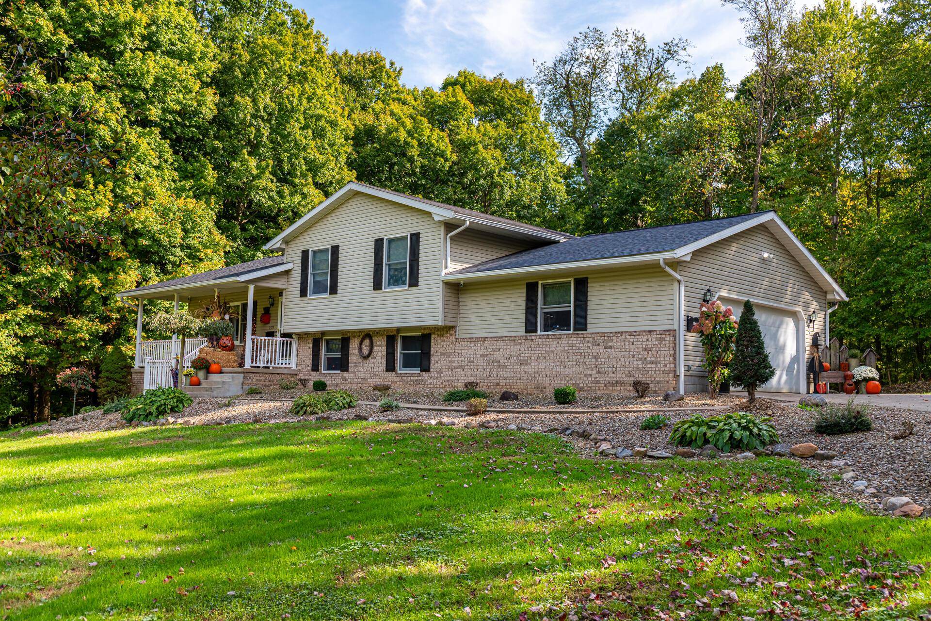 Mansfield, OH 44903,1303 Sweetbriar Drive