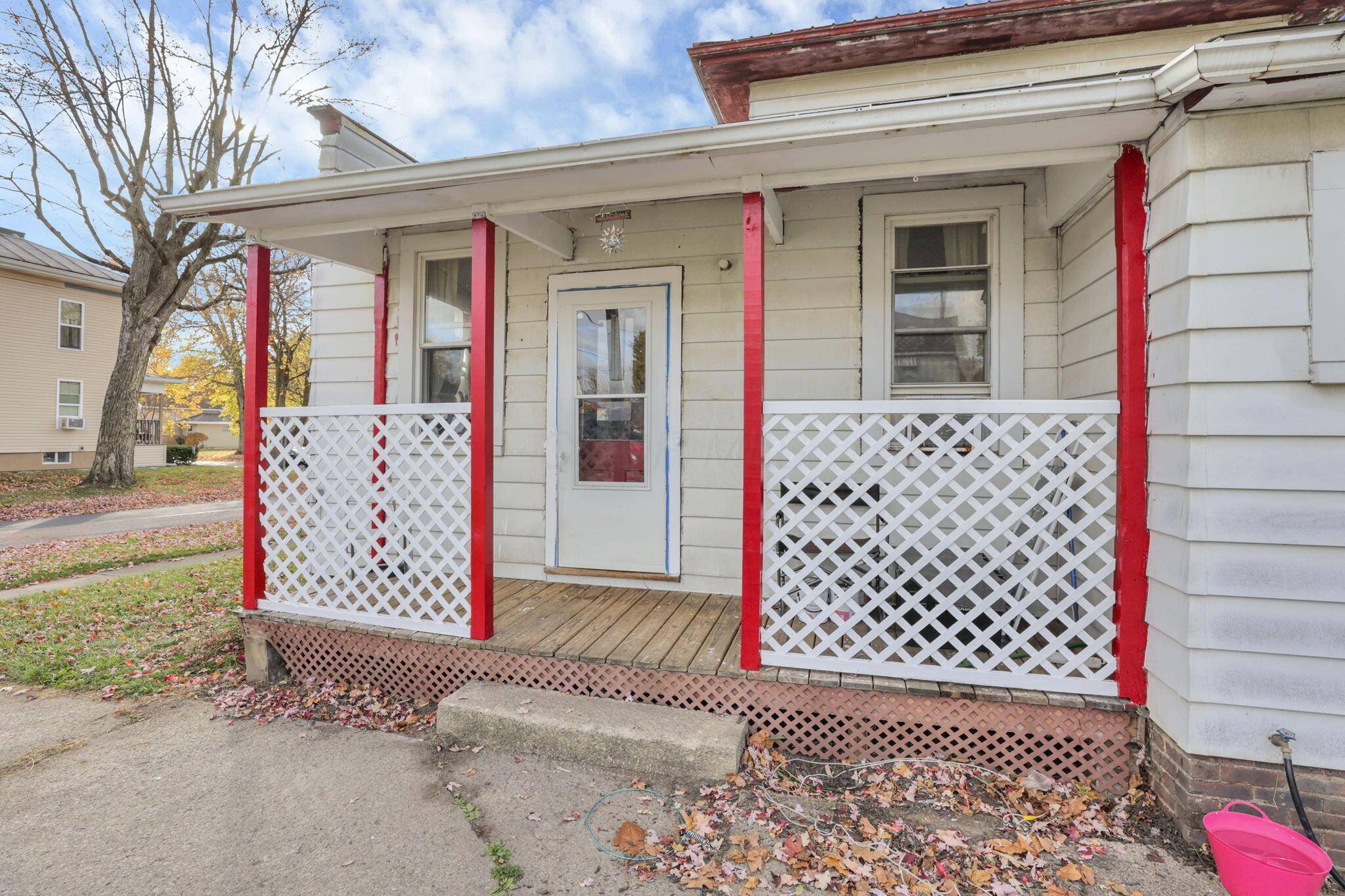 Bucyrus, OH 44820,622 S Poplar Street