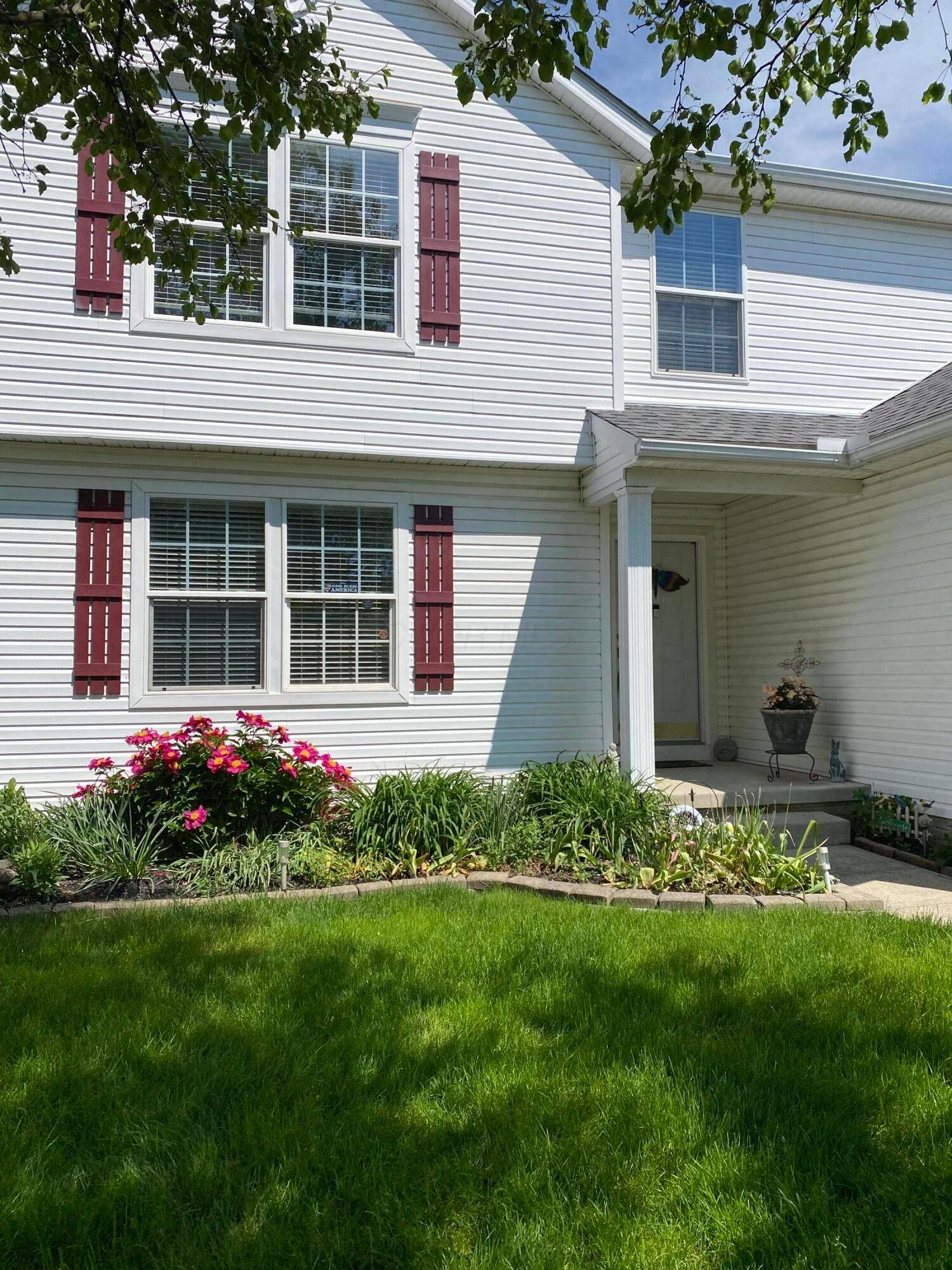 Pataskala, OH 43062,332 Masonglen Court