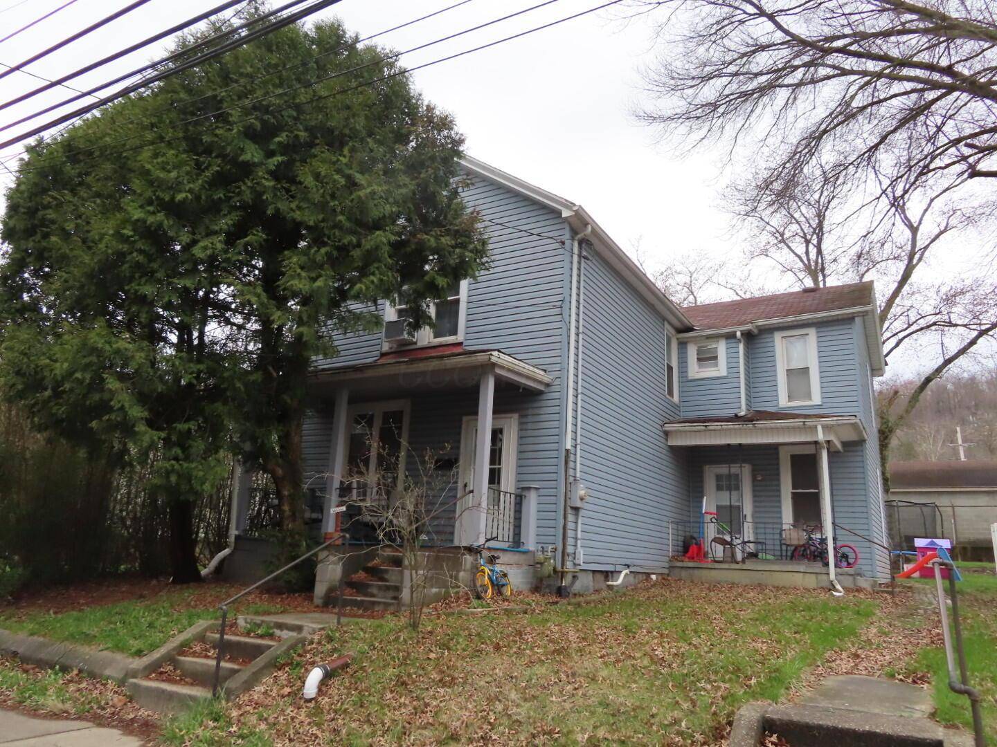 Wellsville, OH 43968,2011 Clark Avenue
