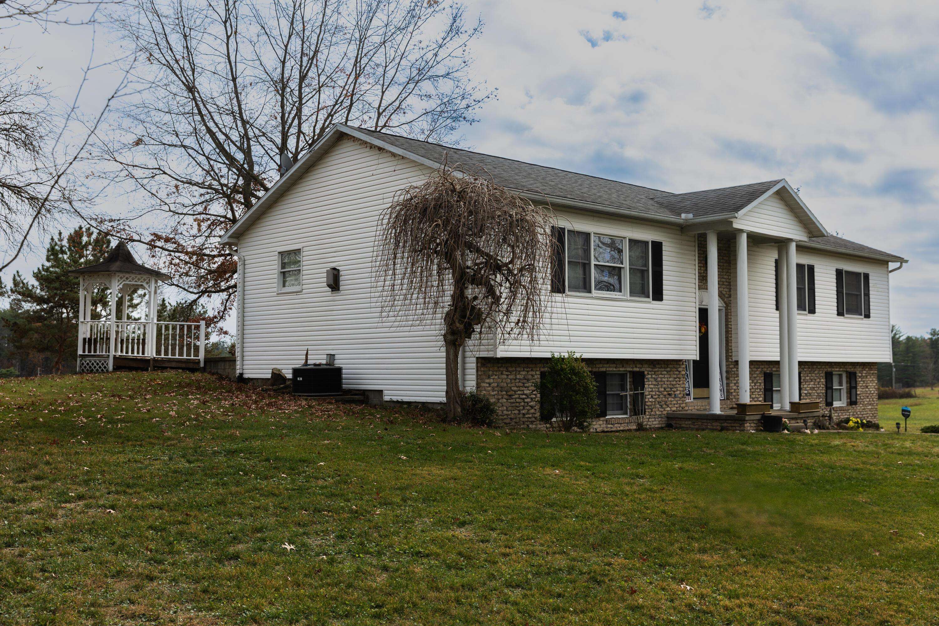 Athens, OH 45701,8166 Lavelle Road