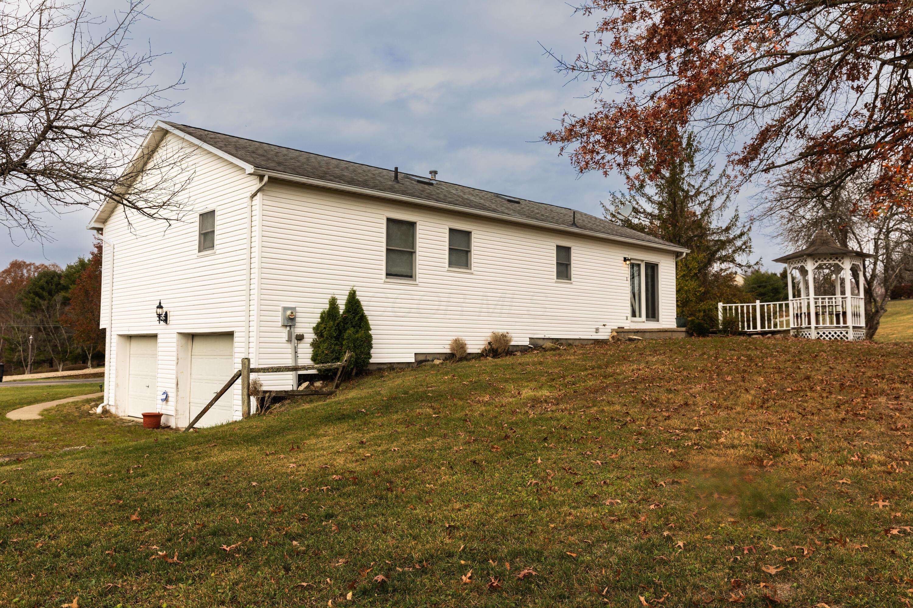 Athens, OH 45701,8166 Lavelle Road