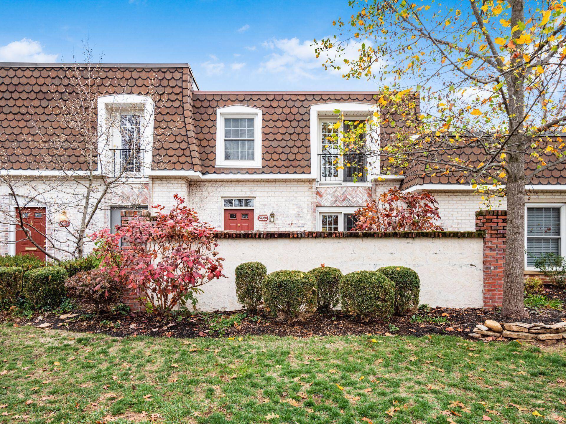 Columbus, OH 43221,2862 Chateau Circle #99