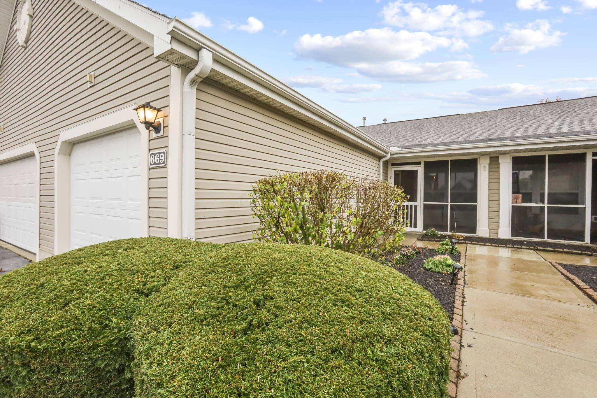 Ashville, OH 43103,669 Kildow Court