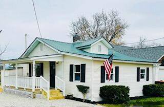 Buckeye Lake, OH 43008,297 Highland Avenue