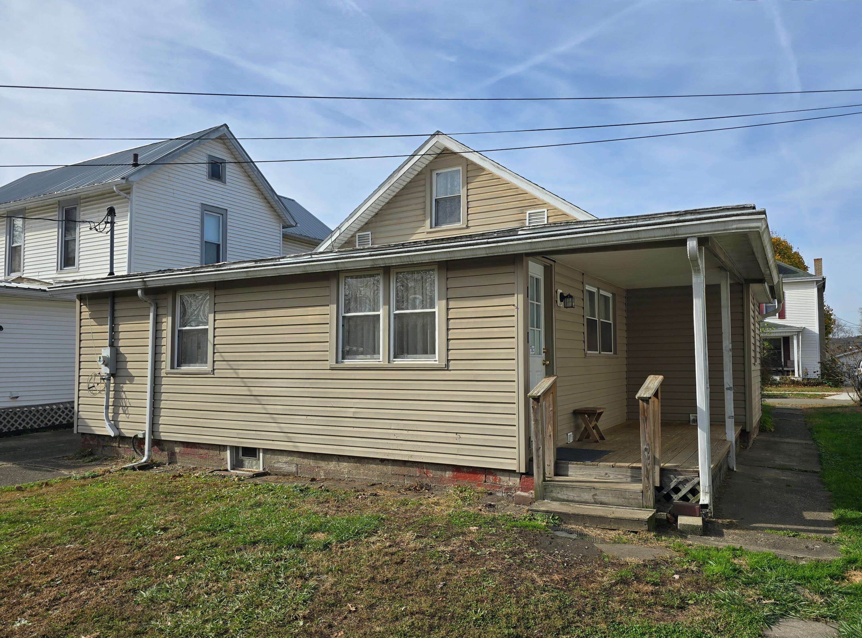 Coshocton, OH 43812,442 N 8th Street