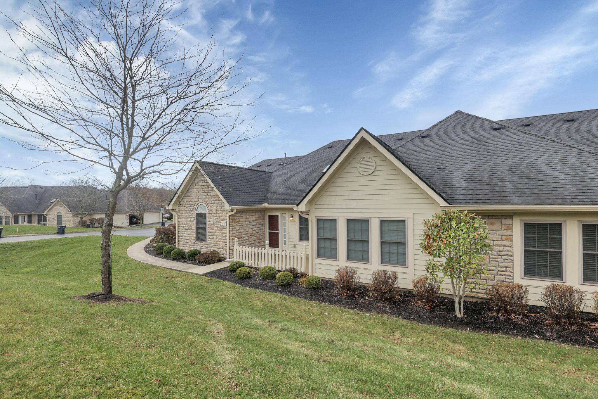 Lancaster, OH 43130,1437 Meadow Way Drive