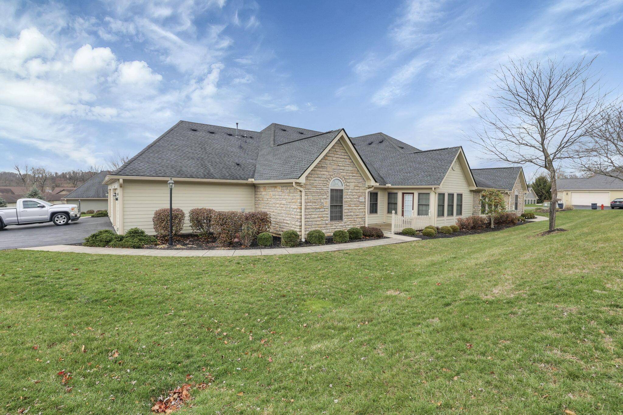 Lancaster, OH 43130,1437 Meadow Way Drive